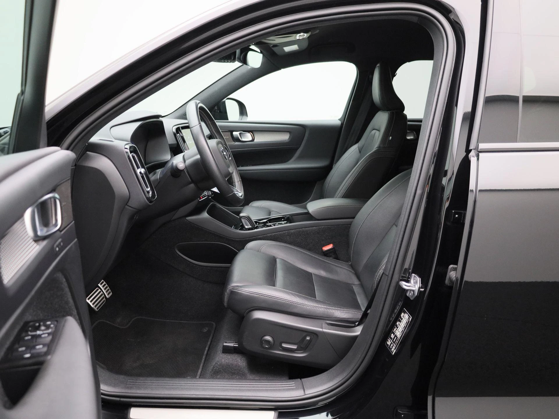 Volvo-XC40-image-8
