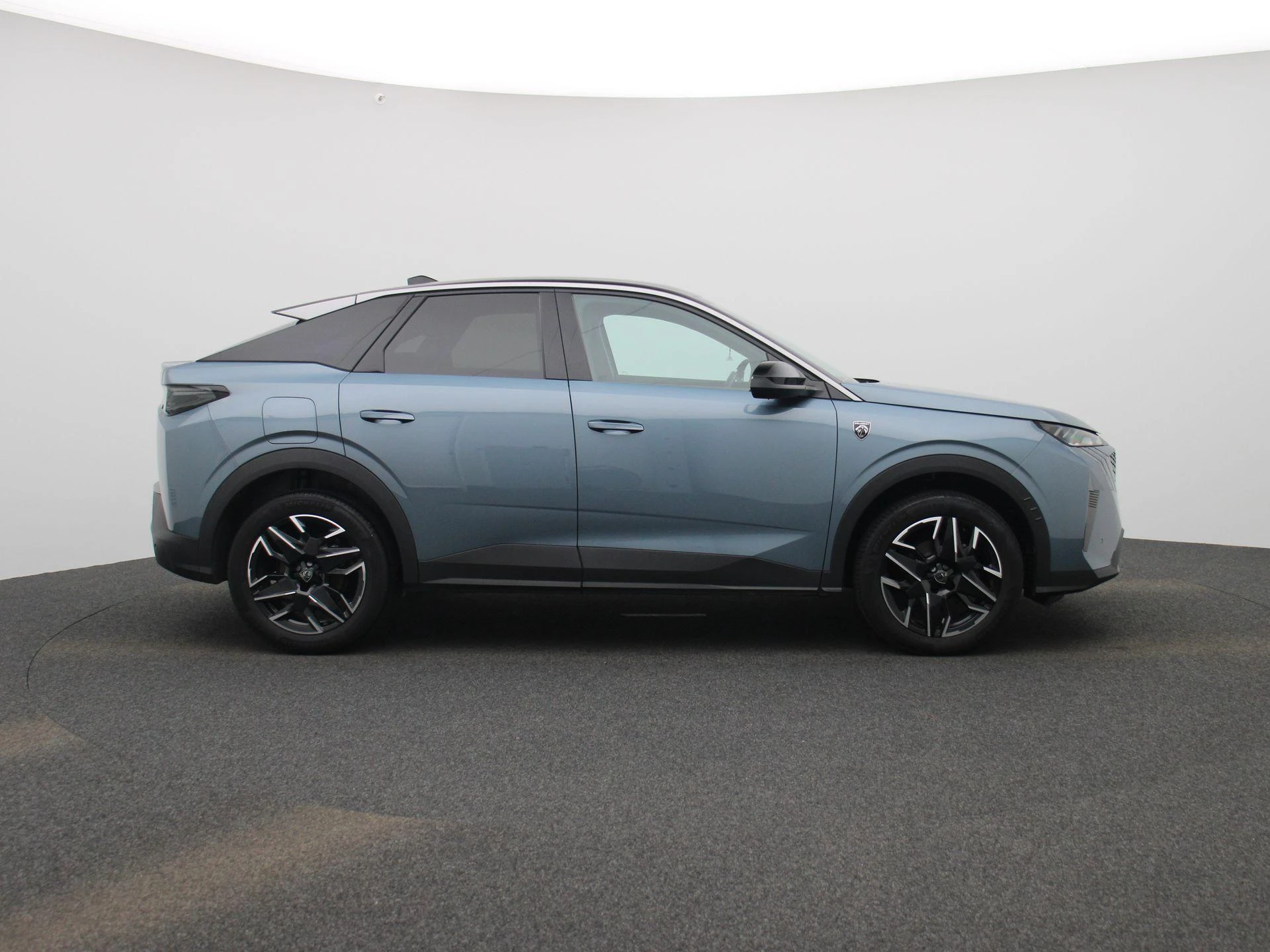 Peugeot 3008 1.2 HYBRID 145 e-DSC6 GT