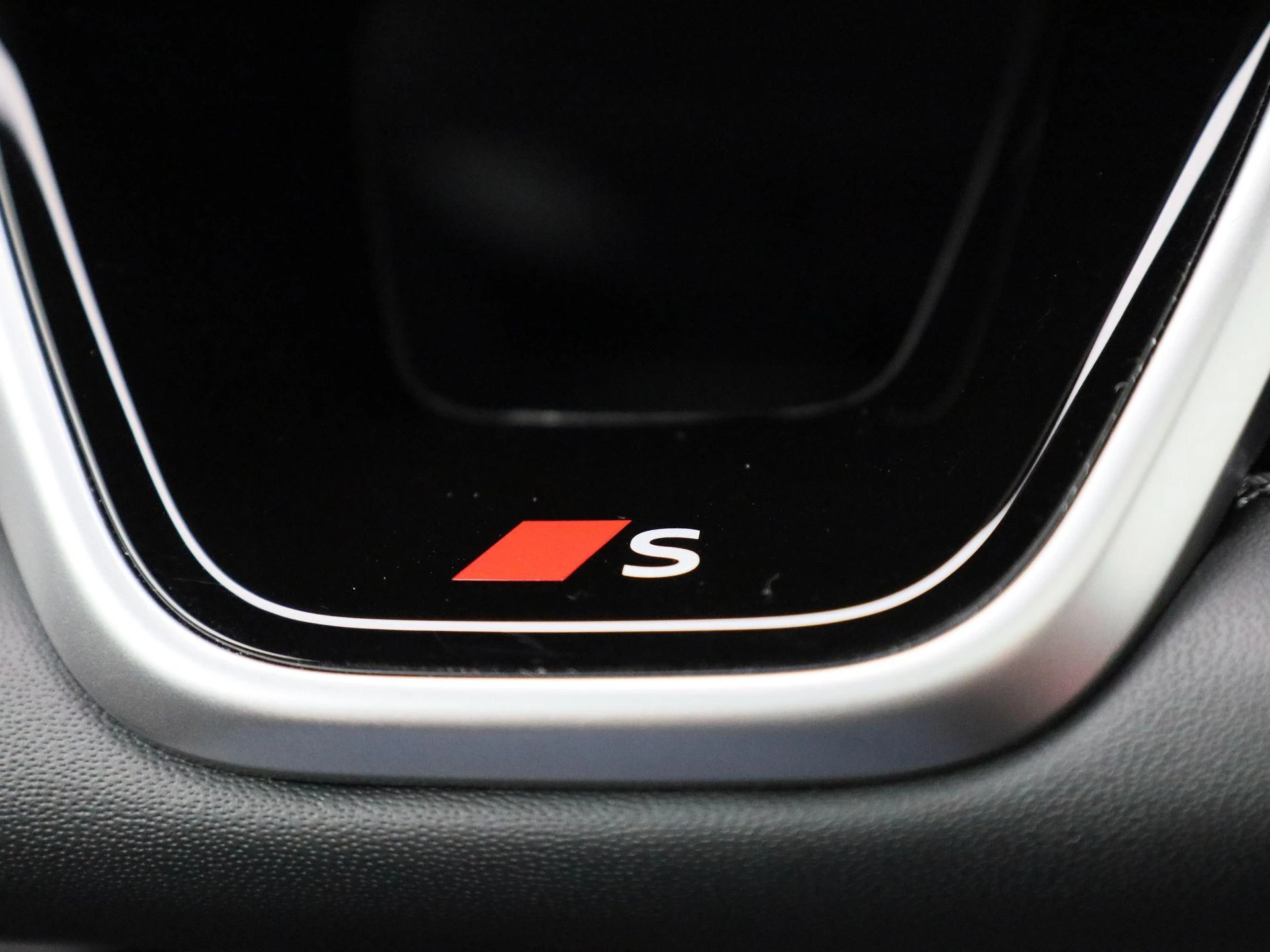 Audi-Q6 e-tron-image-33