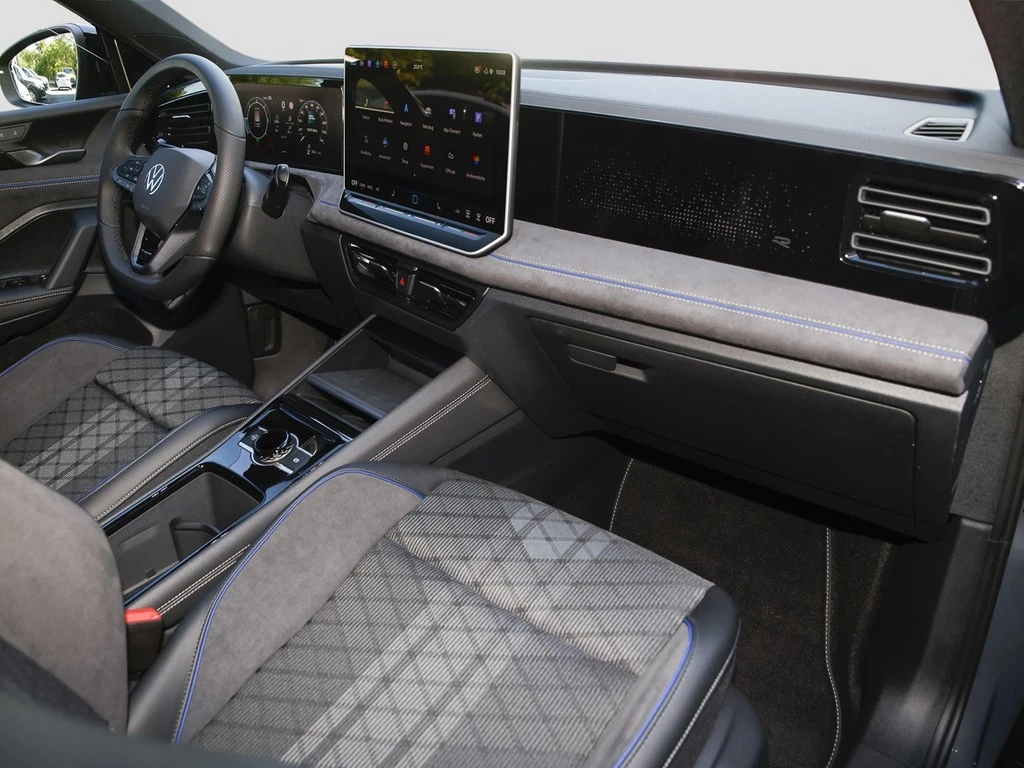 Volkswagen Tiguan R-Line 2,0 l TDI 4M. DSG AHK, Pano, Standh. VSA