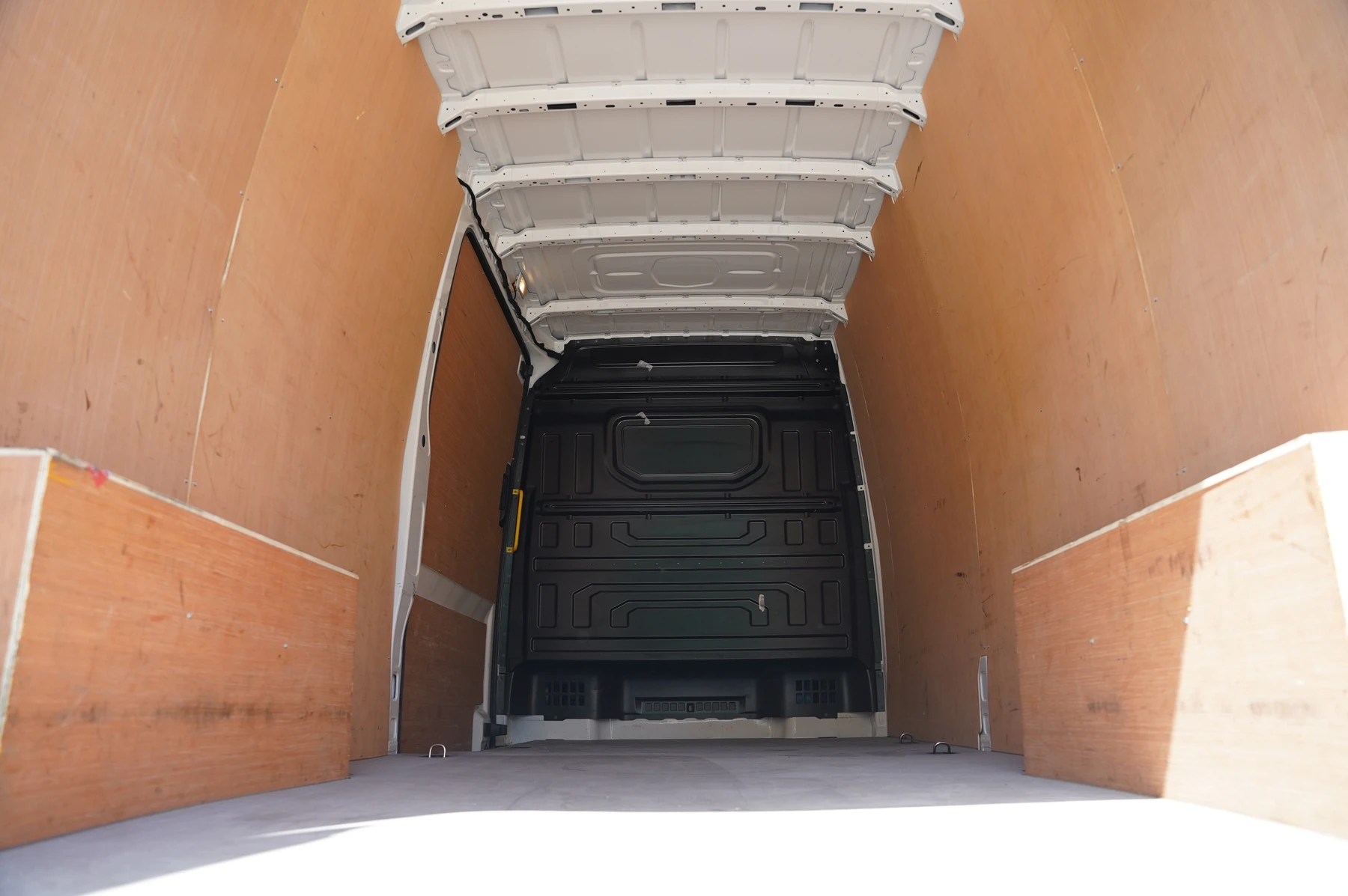 Volkswagen-Crafter-image-10