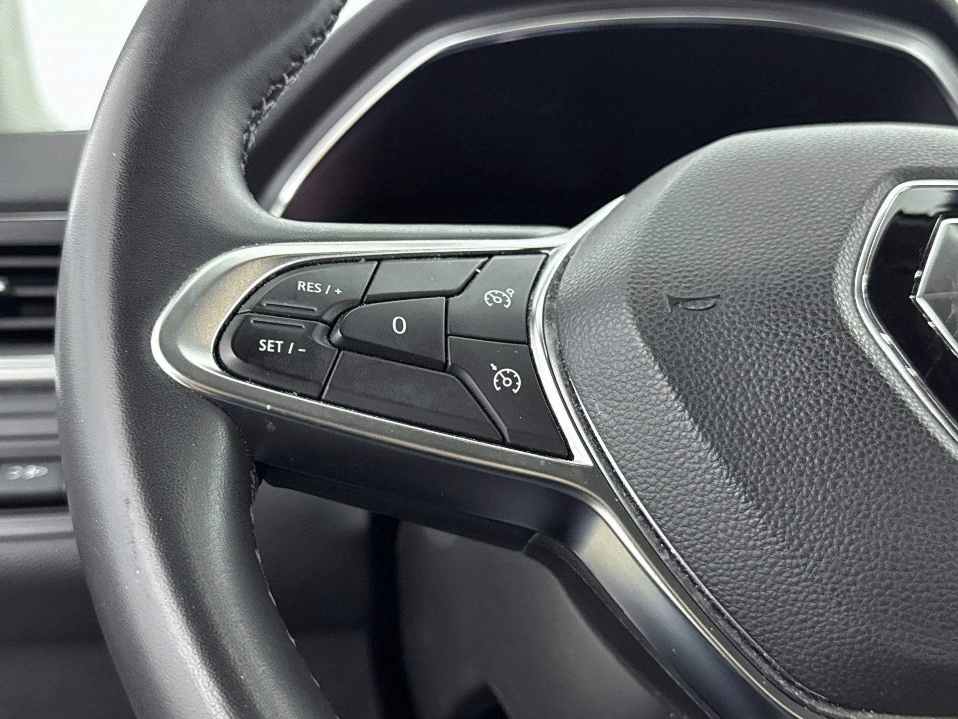 Renault-Captur-image-5
