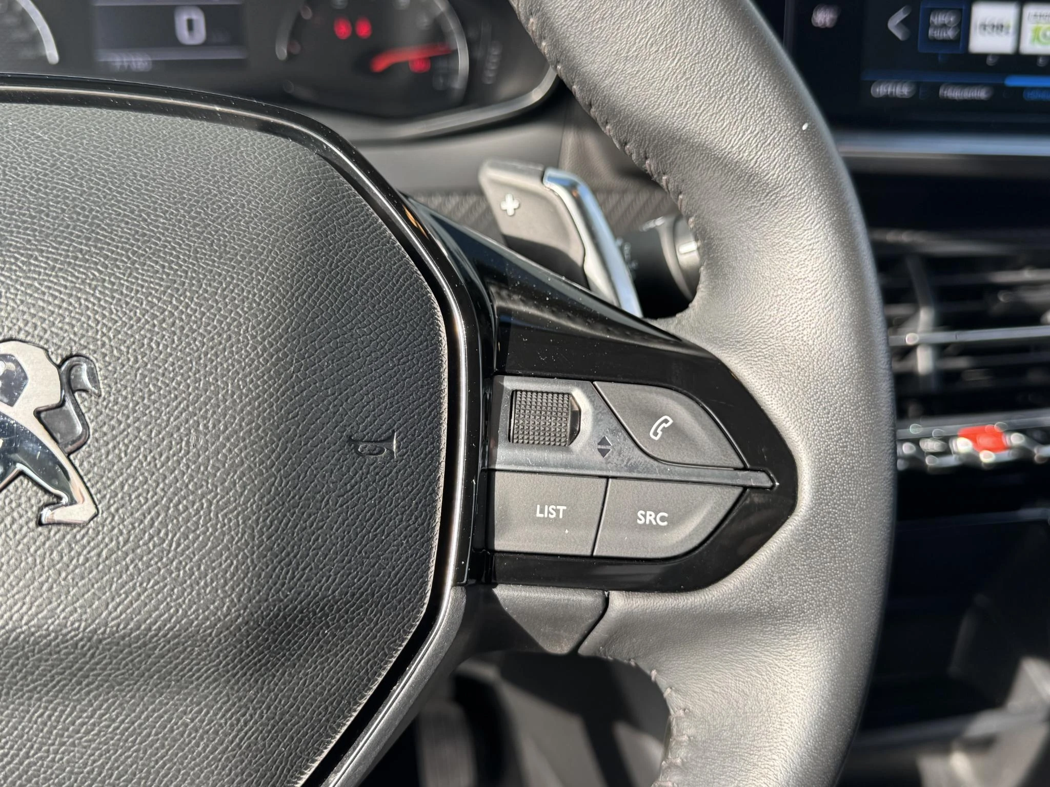 Peugeot-208-image-13