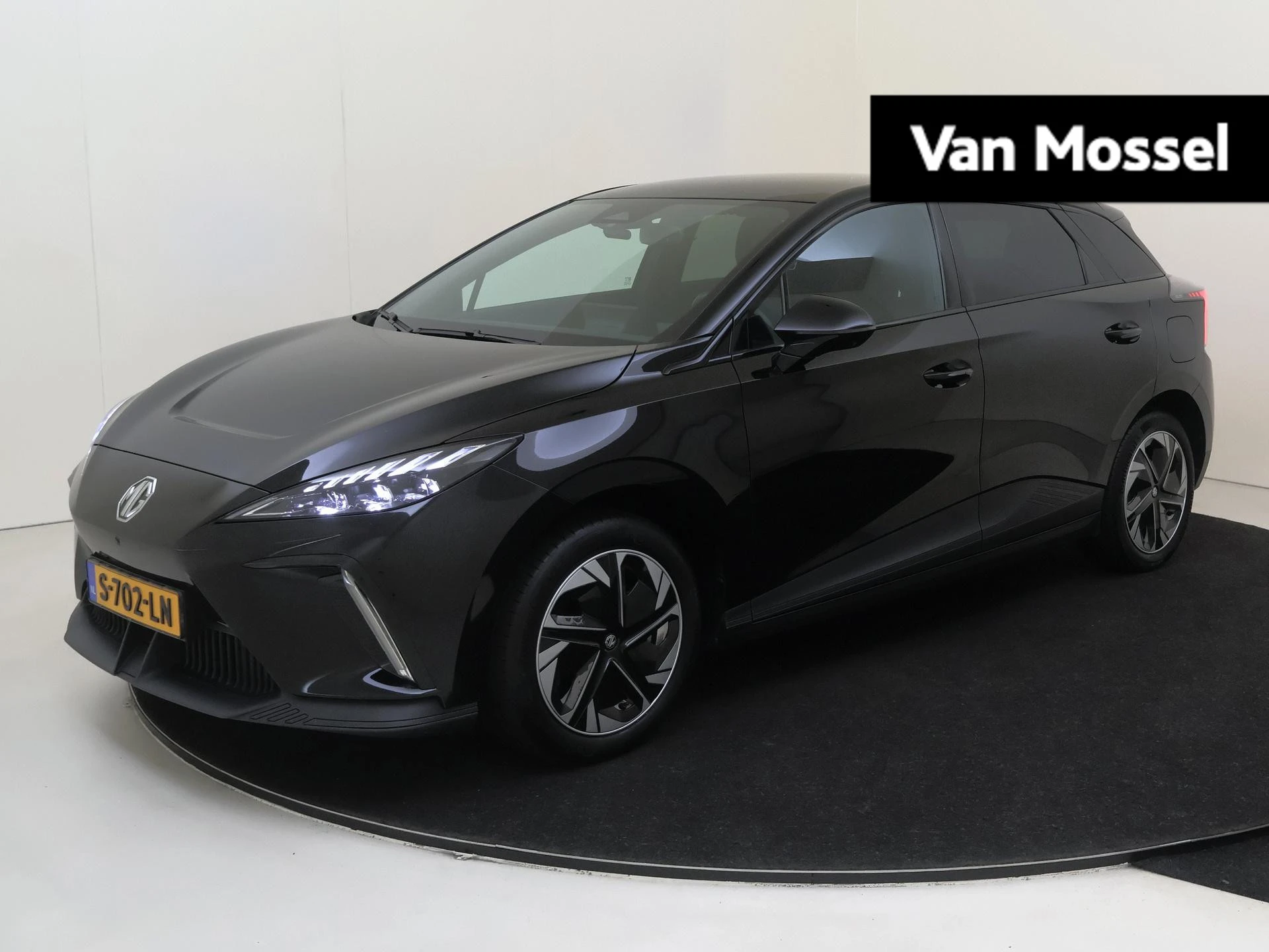 MG-MG4 EV-image-0