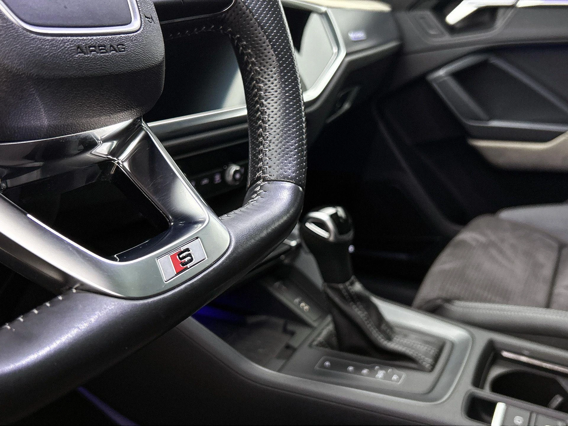 Audi-Q3-image-18