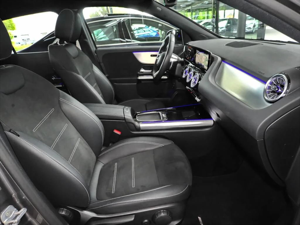 Mercedes-Benz-GLA 200 d-image-10