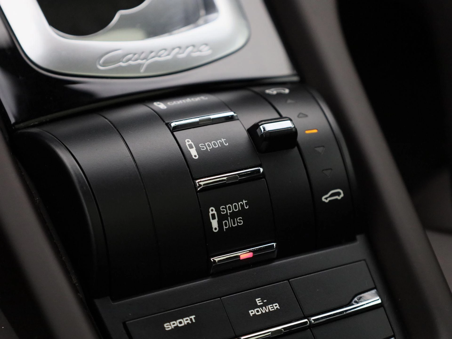 Porsche-Cayenne-image-30