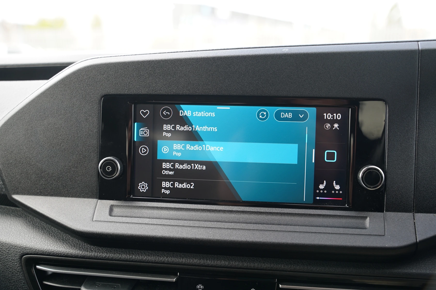 Volkswagen-Caddy-image-25