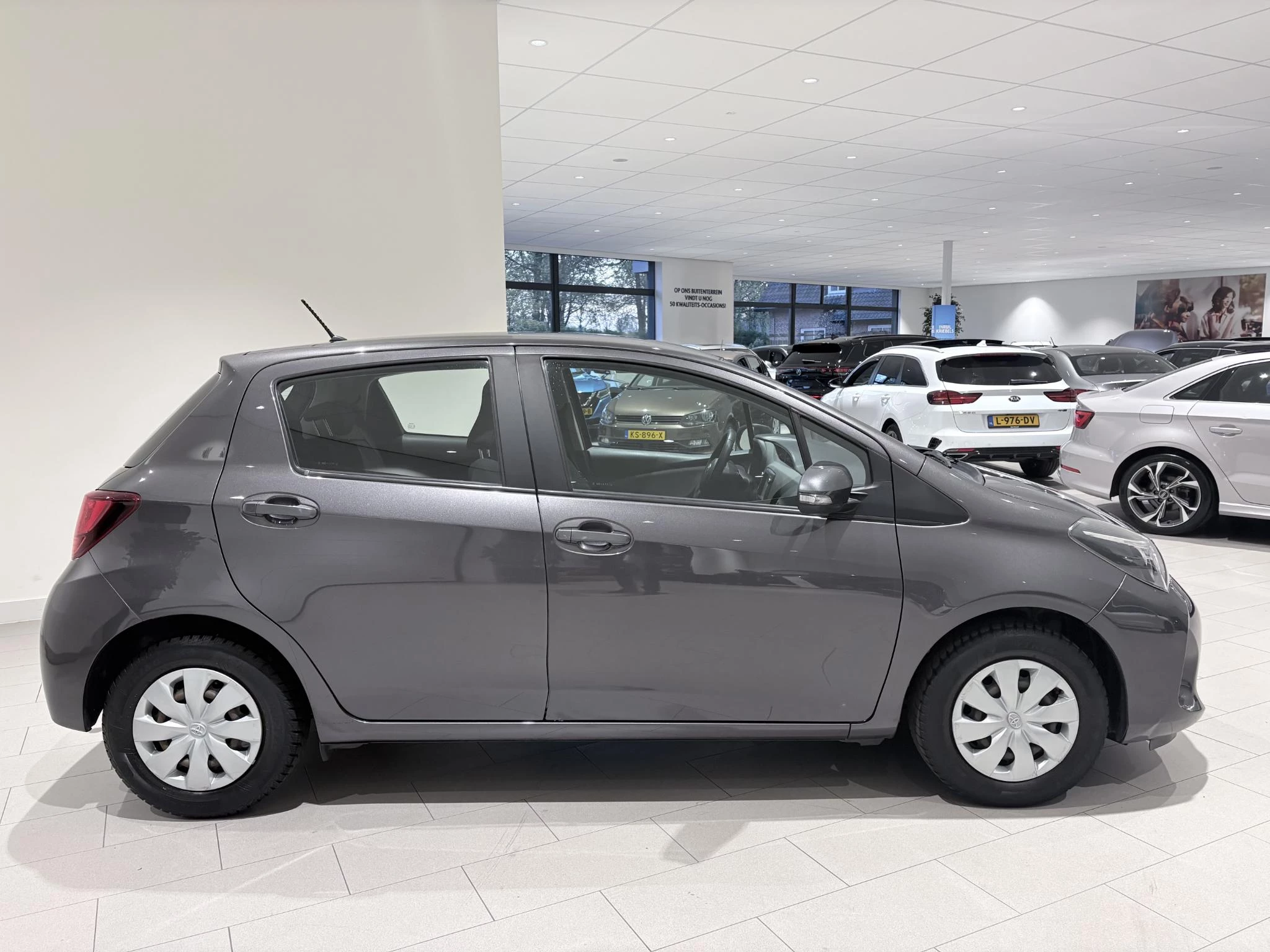 Toyota-Yaris-image-5