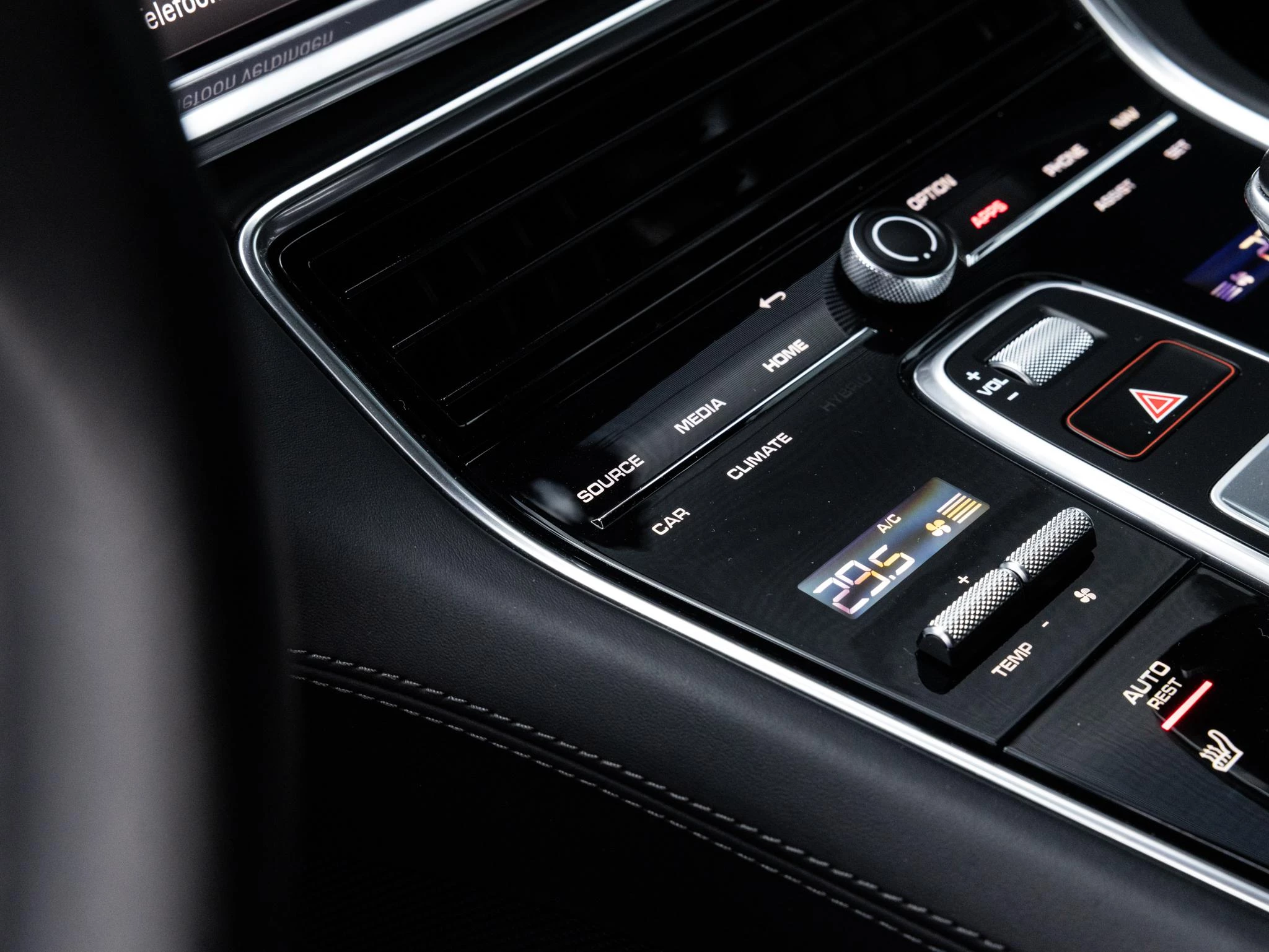 Porsche-Panamera-image-55