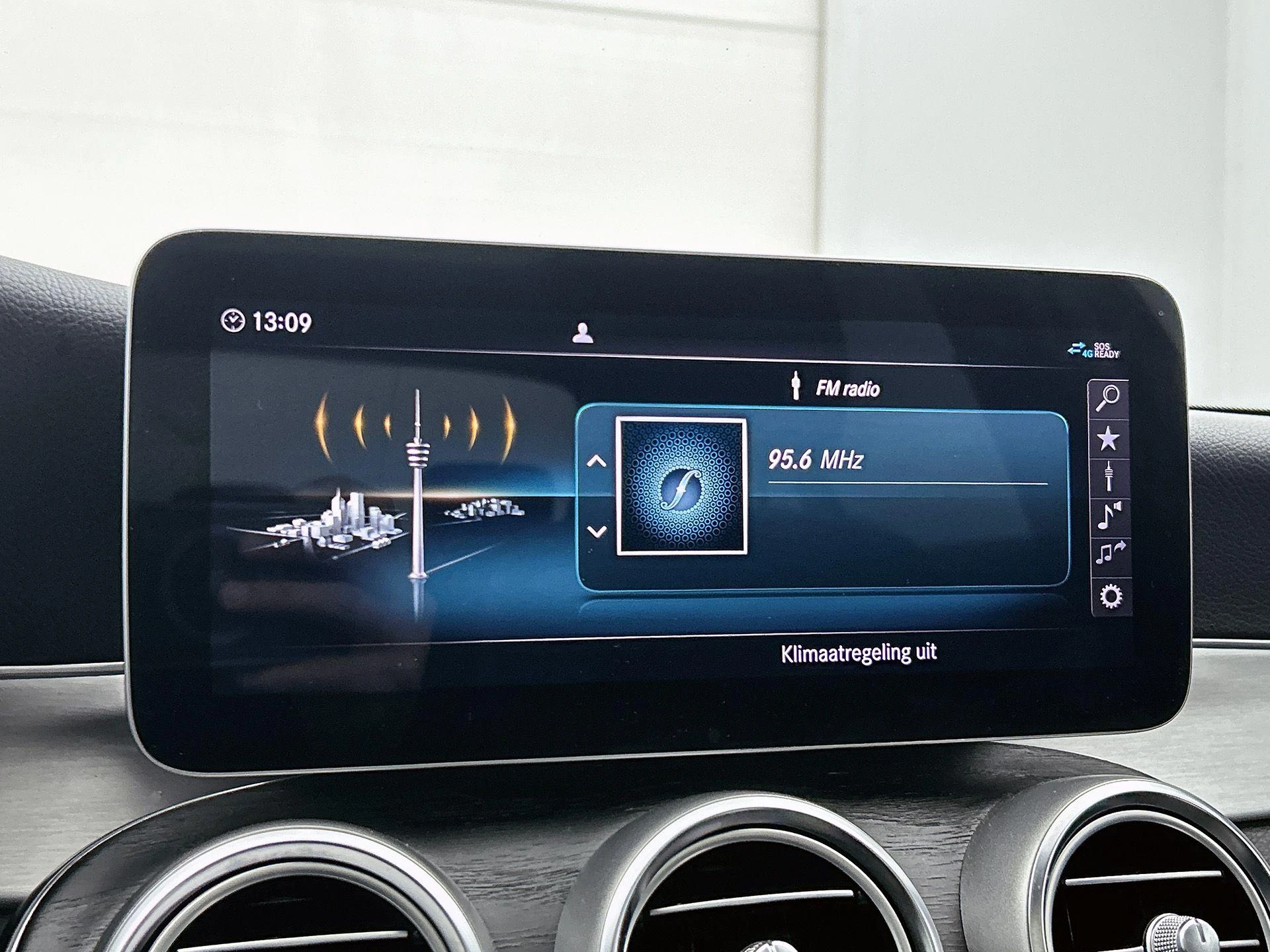 Mercedes-Benz-C-Klasse-image-6