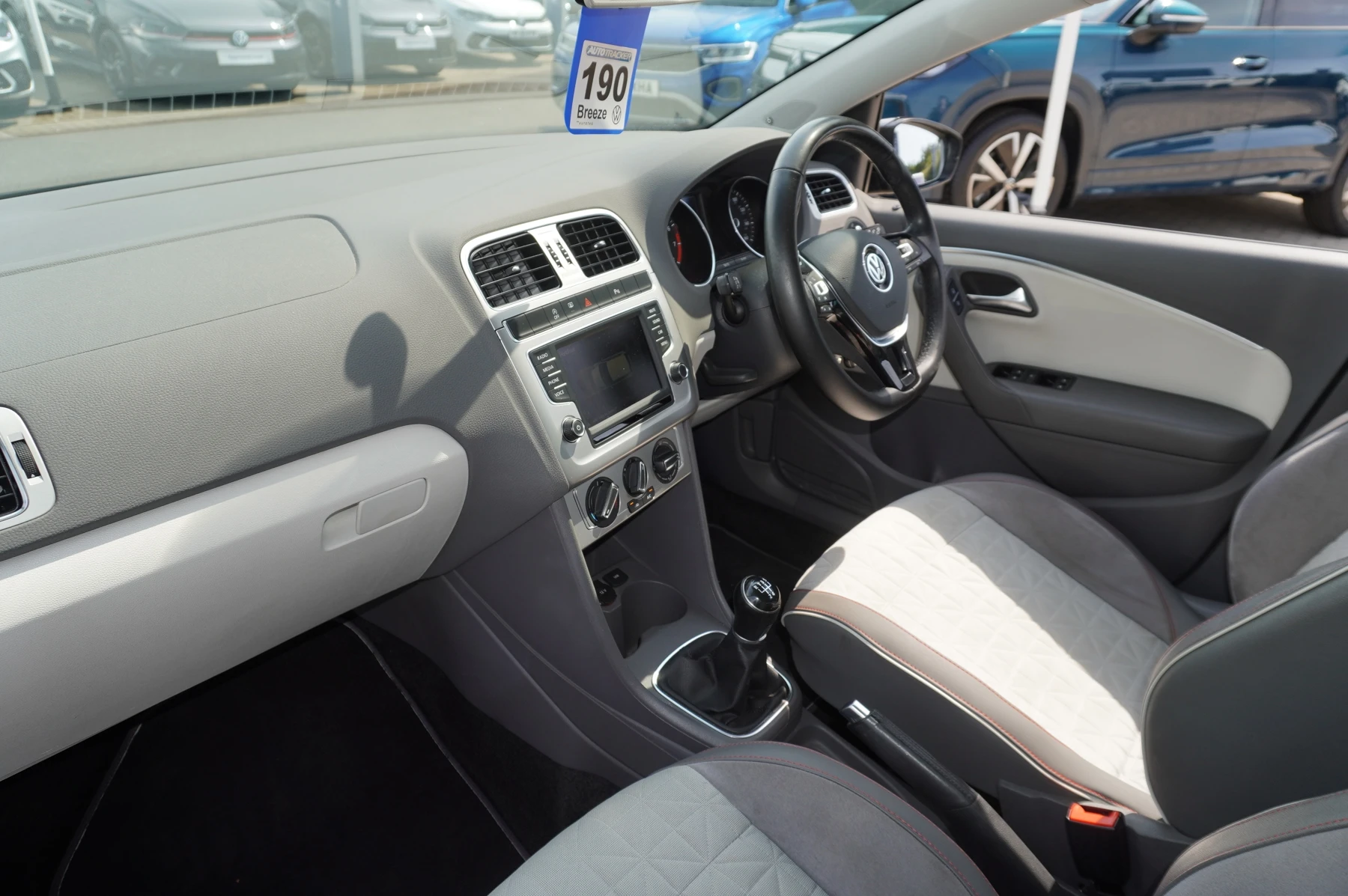 Volkswagen-Polo-image-1