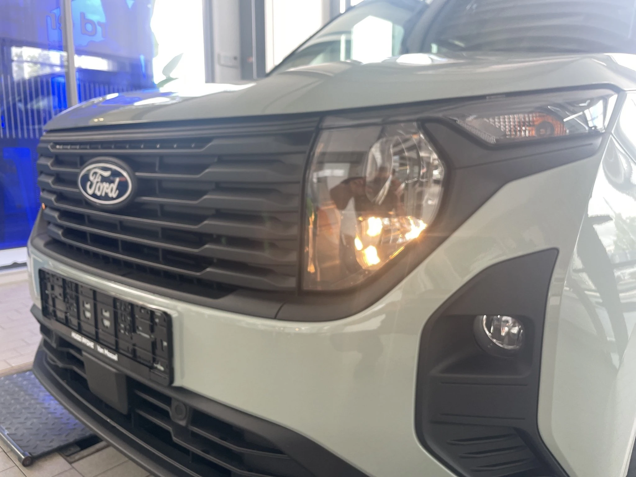 Ford-Tourneo Courier-image-23