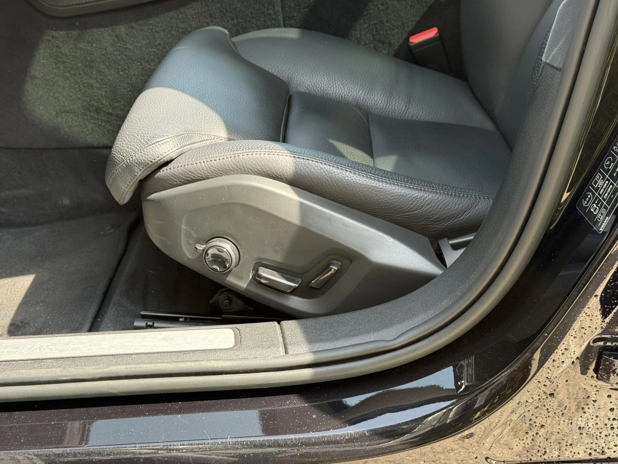 Volvo V60 T6 Plug-in hybrid AWD Ultimate Bright