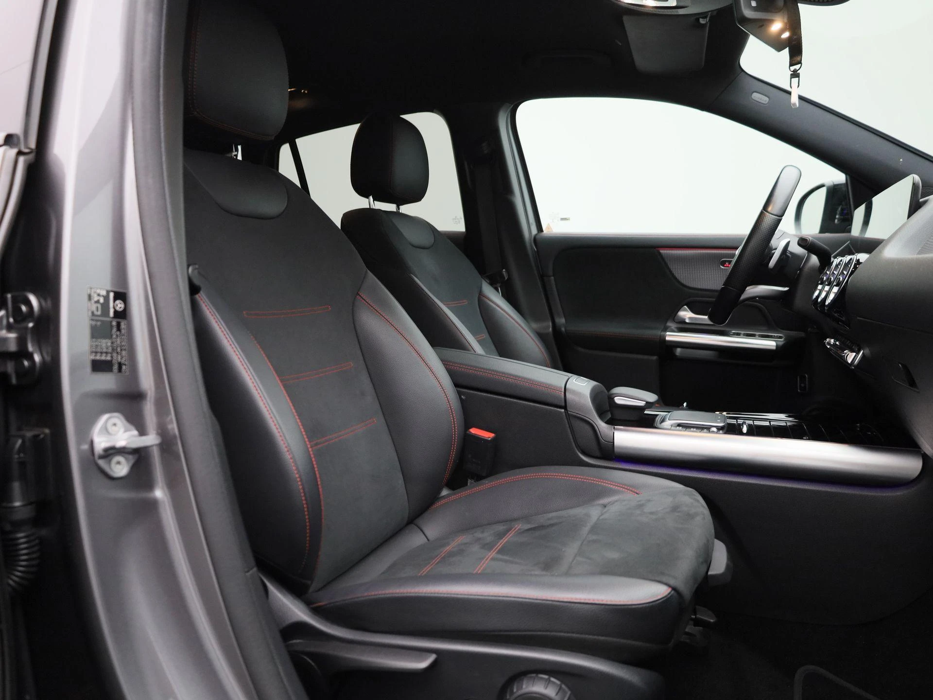 Mercedes-Benz-EQA-image-36