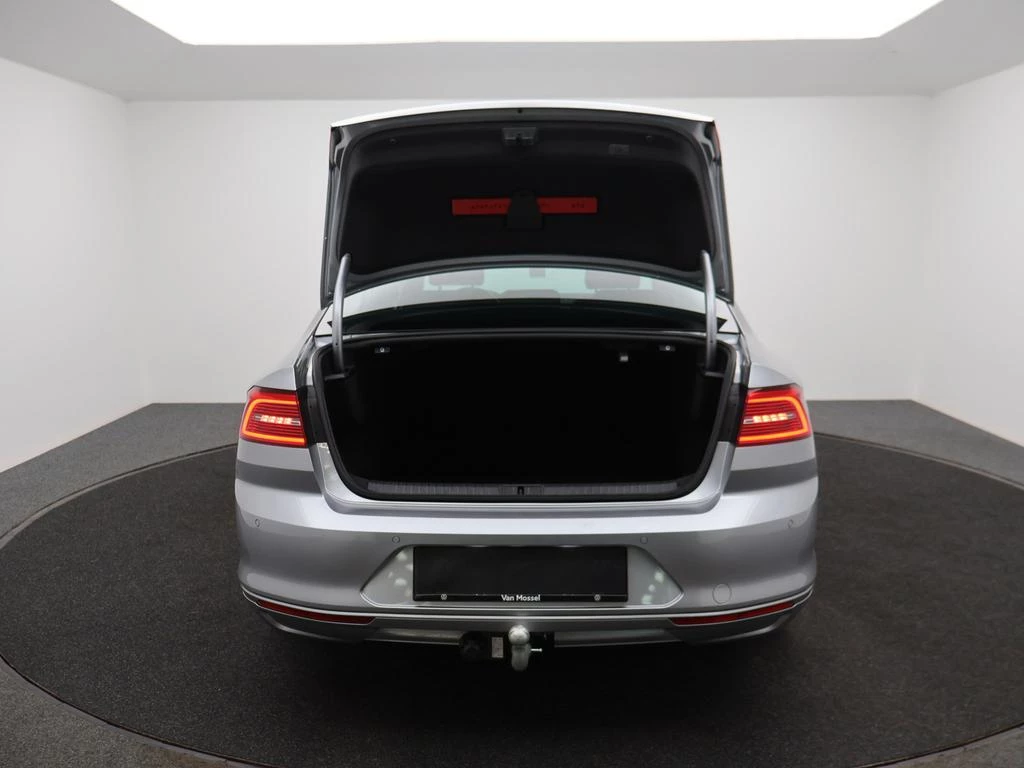 Volkswagen Passat Passat Comfortline 1.5TSI *AUTOMAAT*VIRTUAL COCKPIT*TREKHAAK*NAVI*PDC*ACC*...9