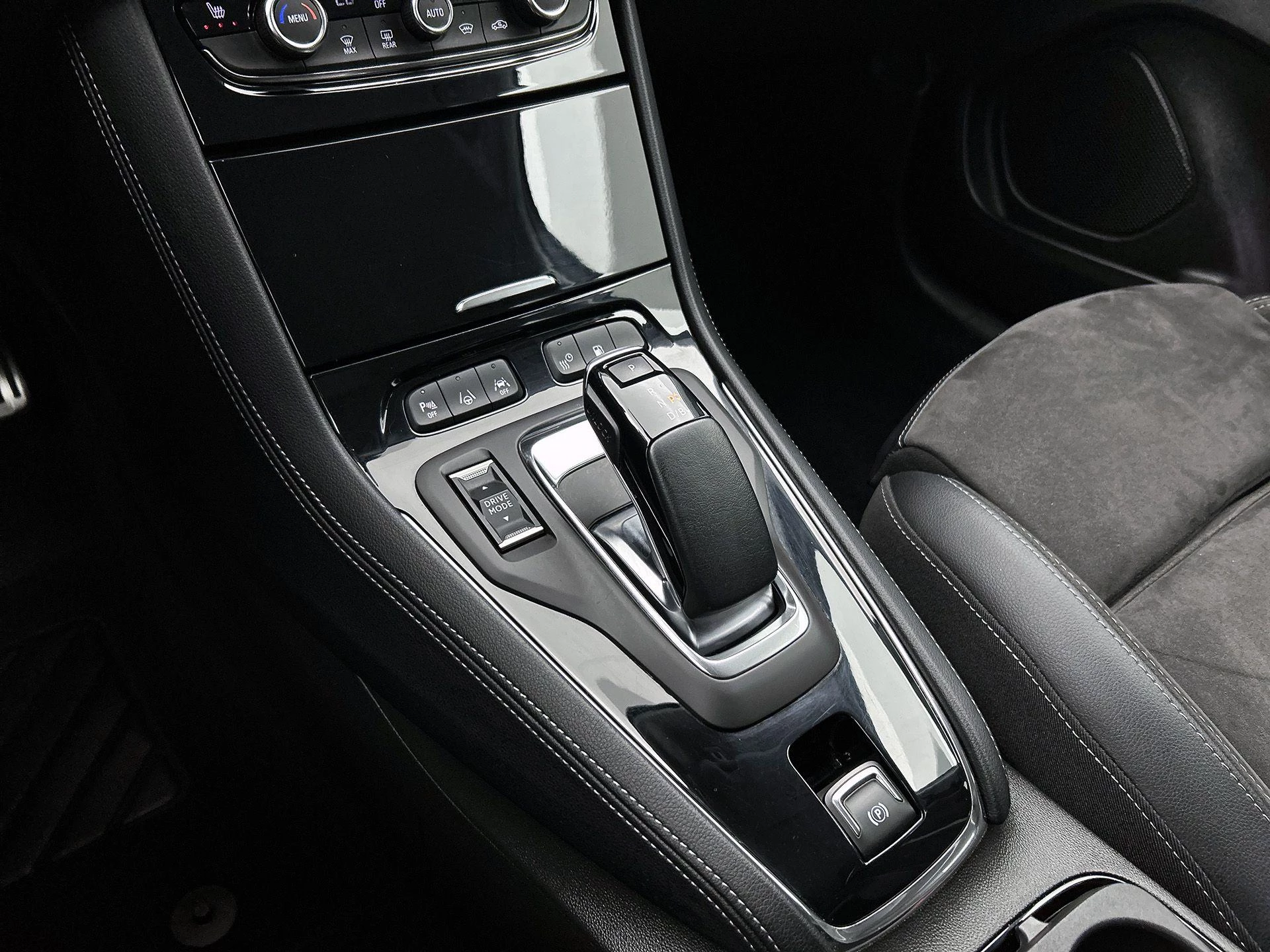 Opel-Grandland-image-9