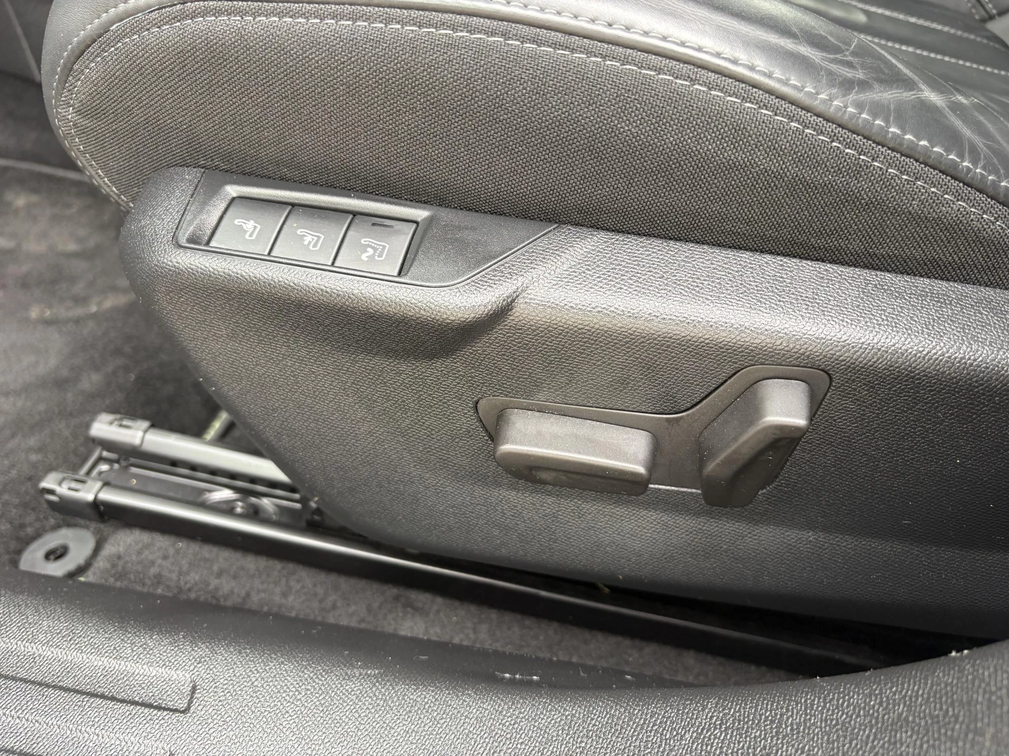 Peugeot-2008-image-12