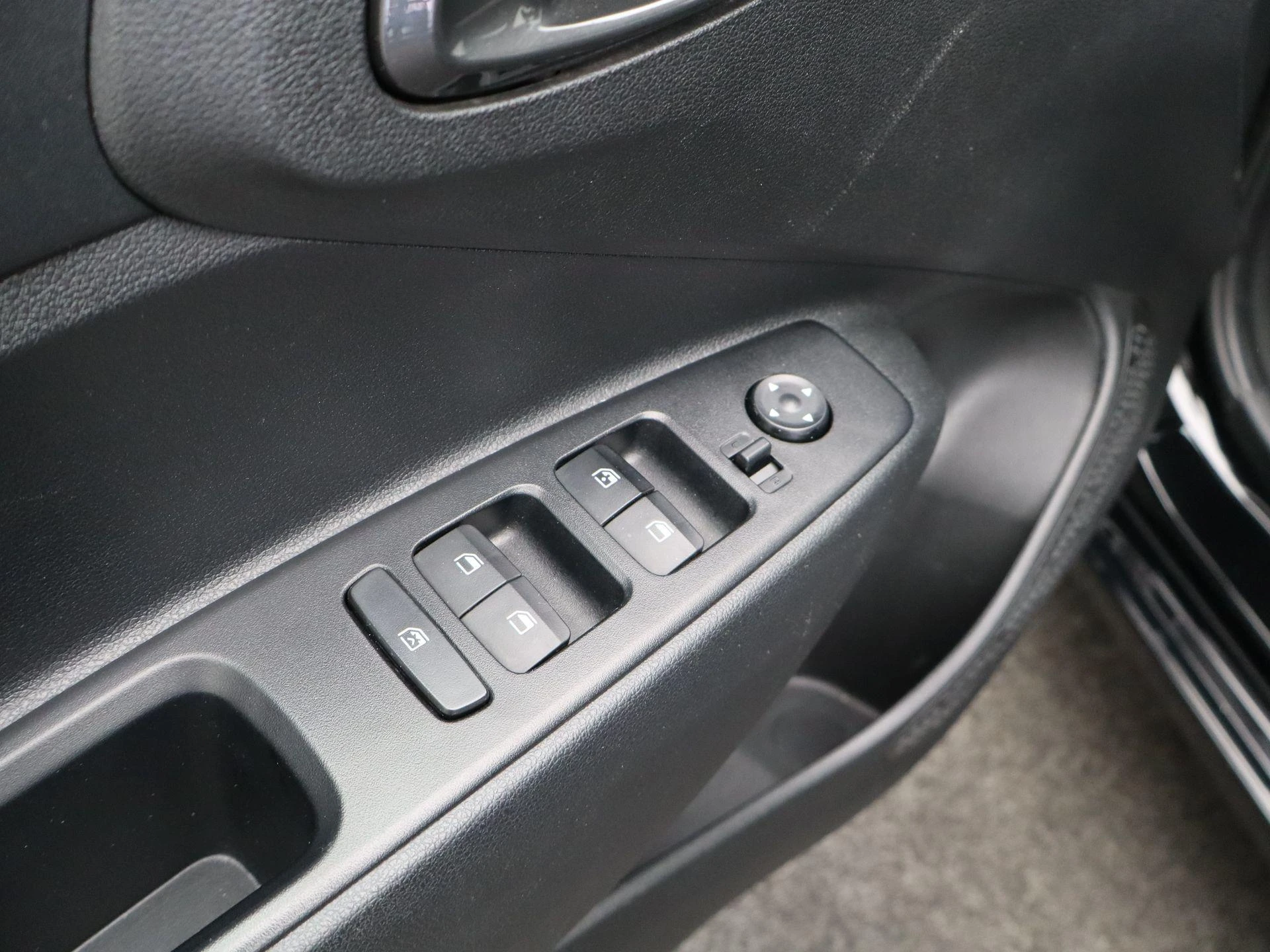 Hyundai-i10-image-16