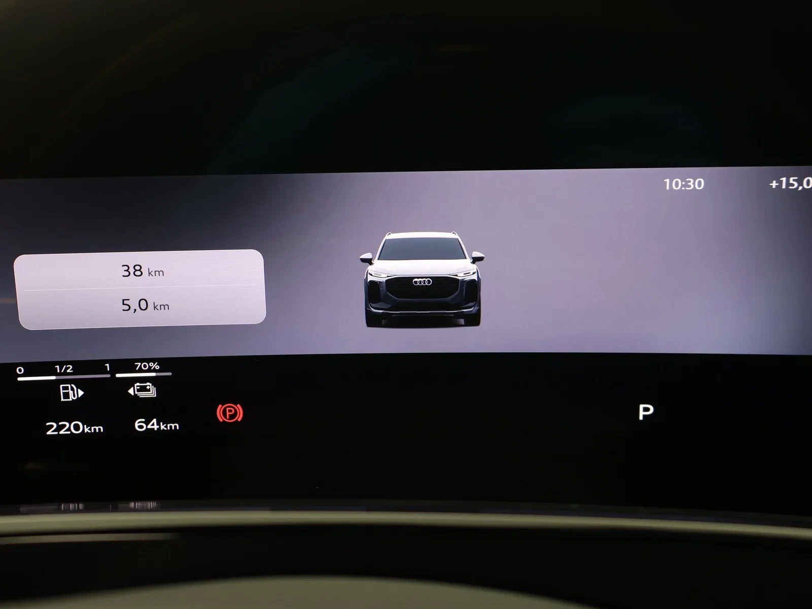 Audi Q3 SUV e-hybrid (PHEV) Audi Q3 SUV Corporate S e-hybrid 272PK *DEMO*