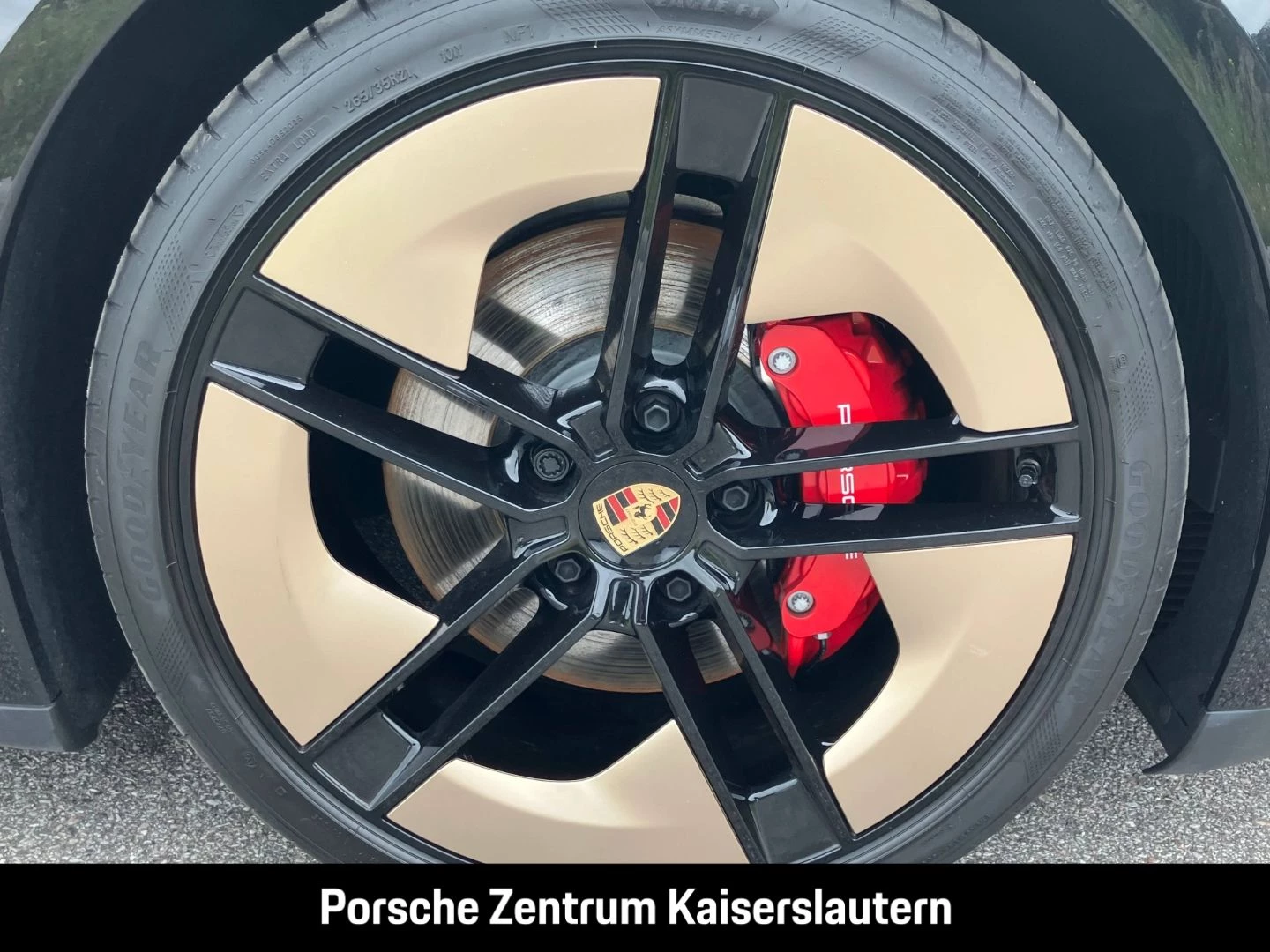 Porsche Taycan 4S Sport Turismo Burmester Surround-View -