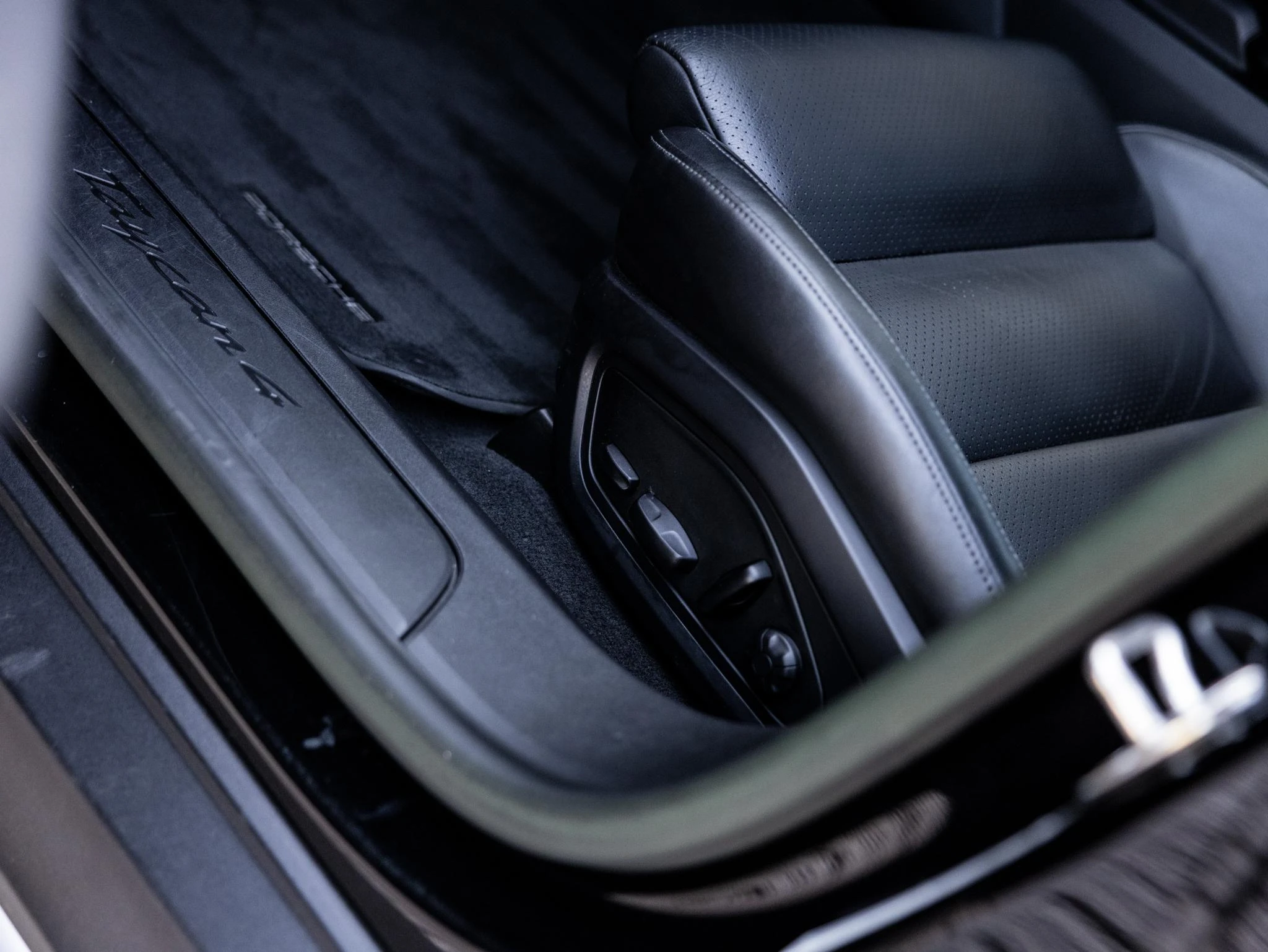 Porsche-Taycan-image-22
