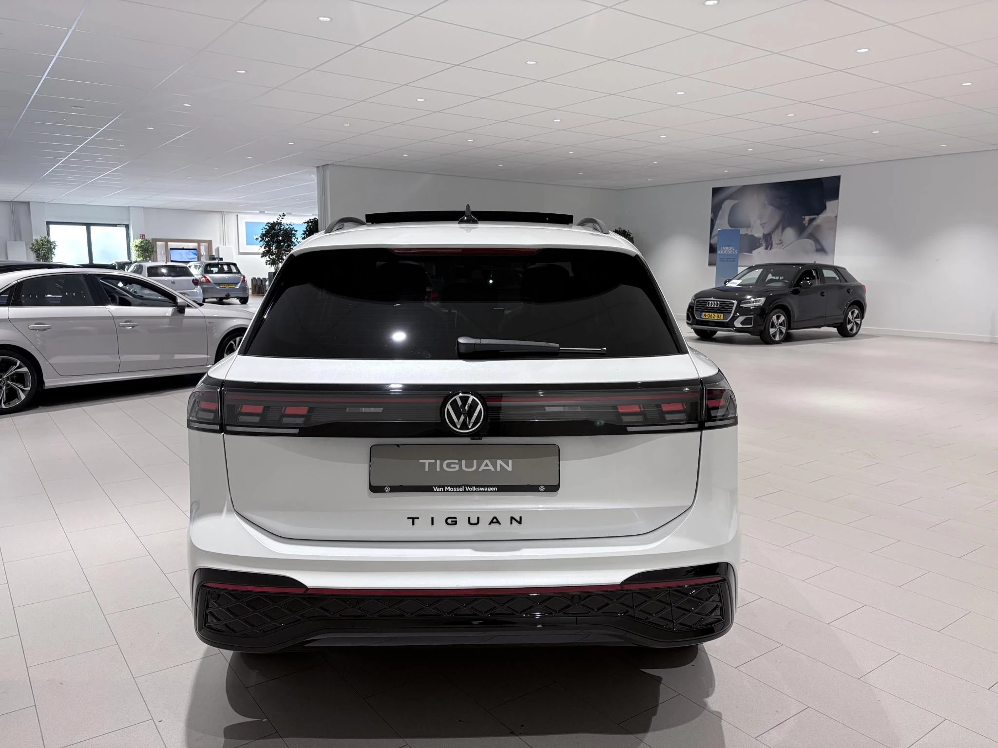 Volkswagen-Tiguan-image-4