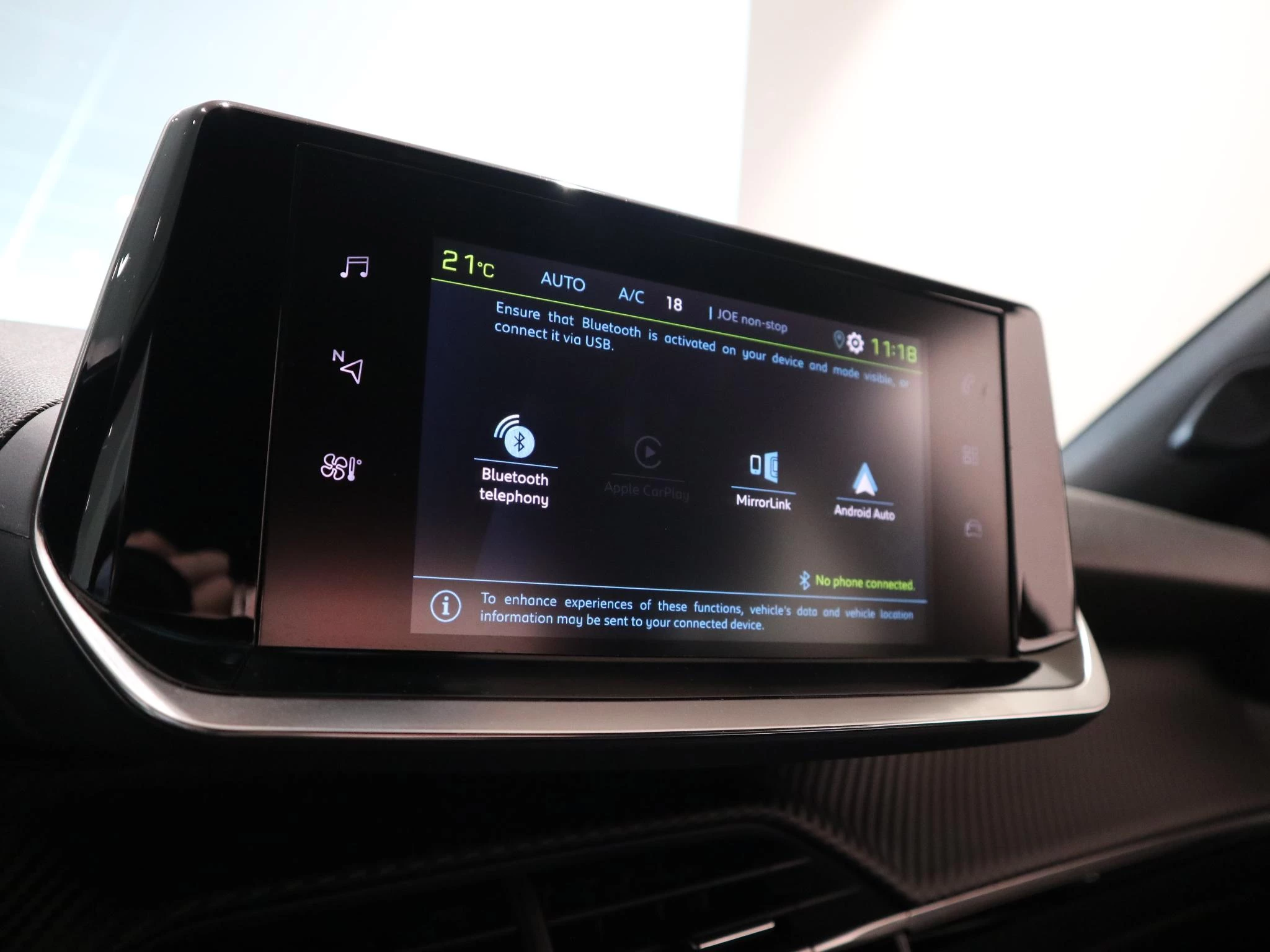 Peugeot-e-2008-image-12