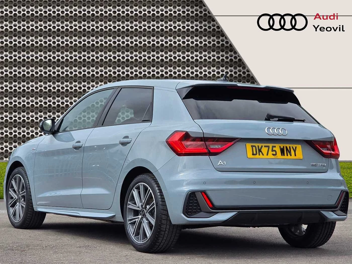 Audi-A1 Sportback-image-2