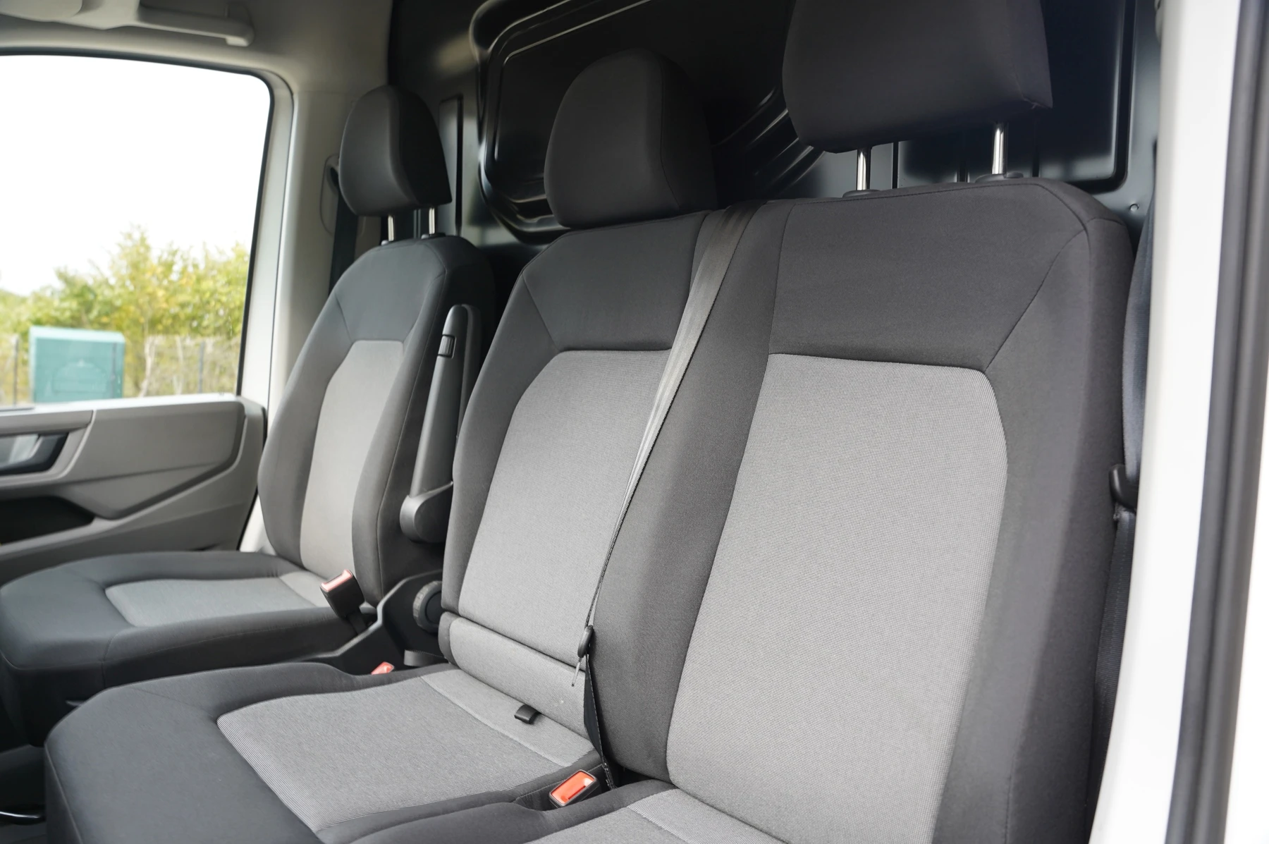 Volkswagen-Crafter-image-9