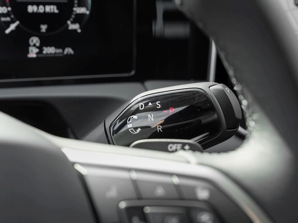 Volkswagen-Tiguan-image-18