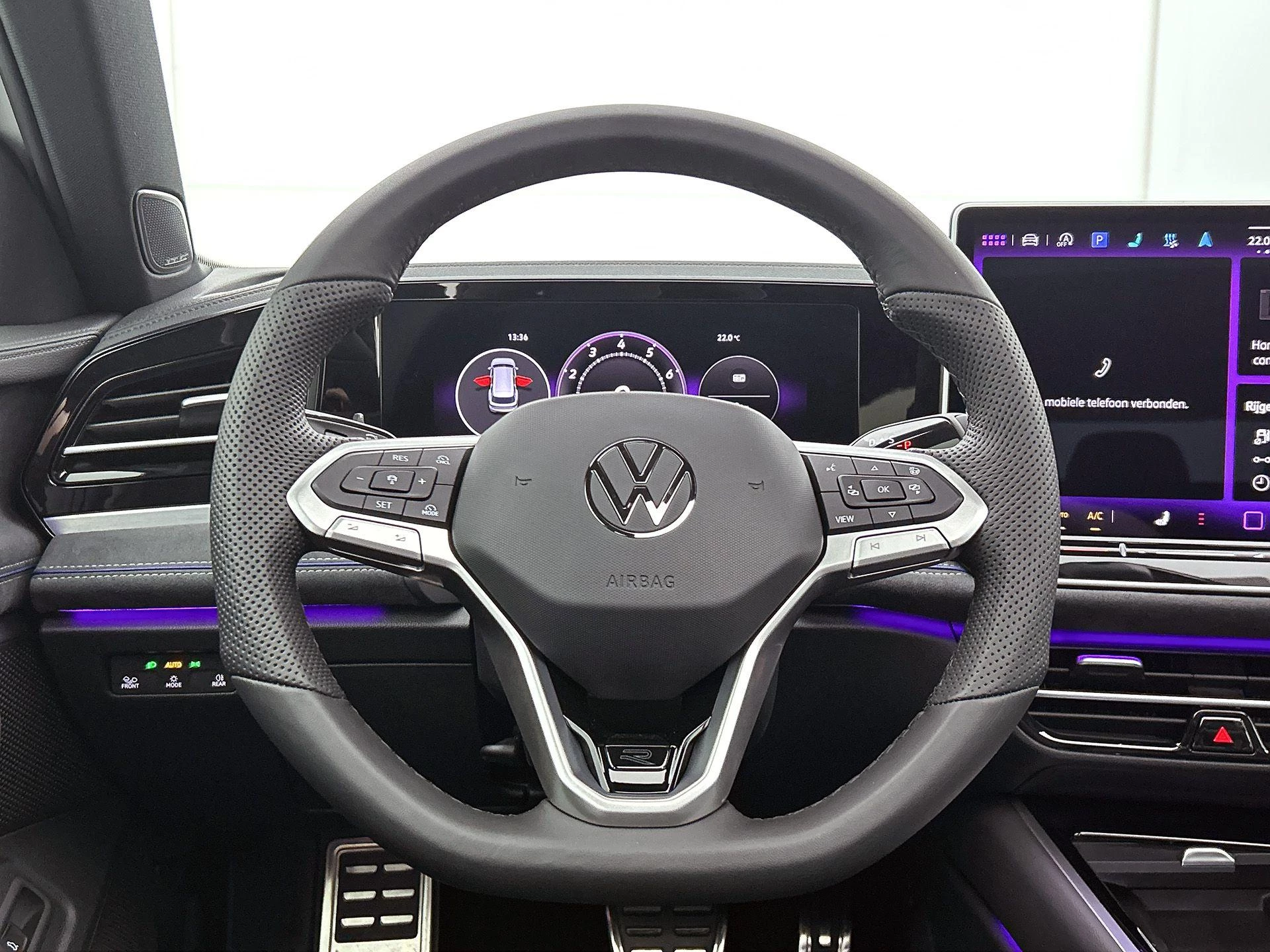 Volkswagen-Passat-image-30