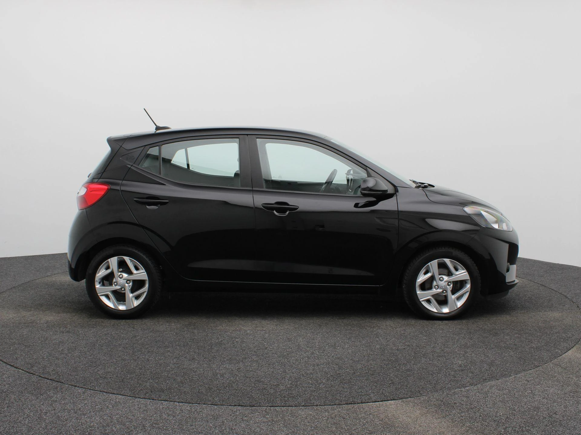 Hyundai-i10-image-2