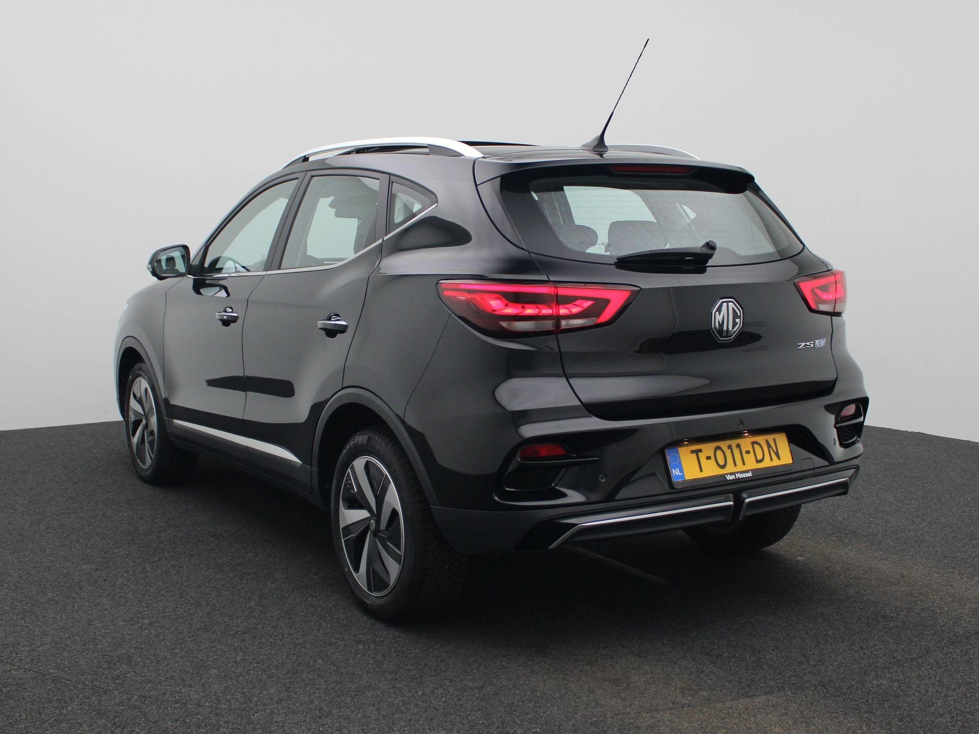 MG ZS EV Long Range Luxury 70 kWh