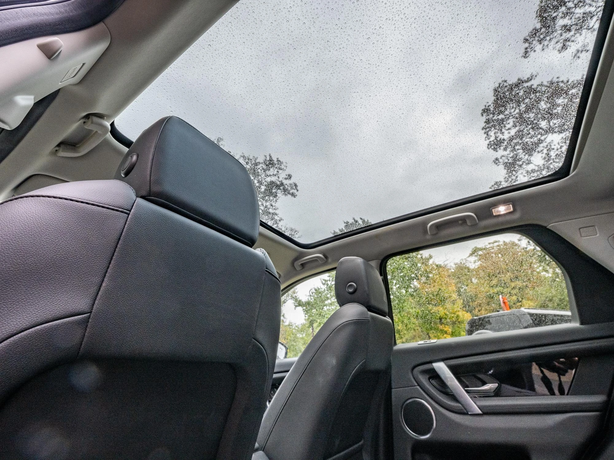 Land Rover-Discovery Sport-image-16