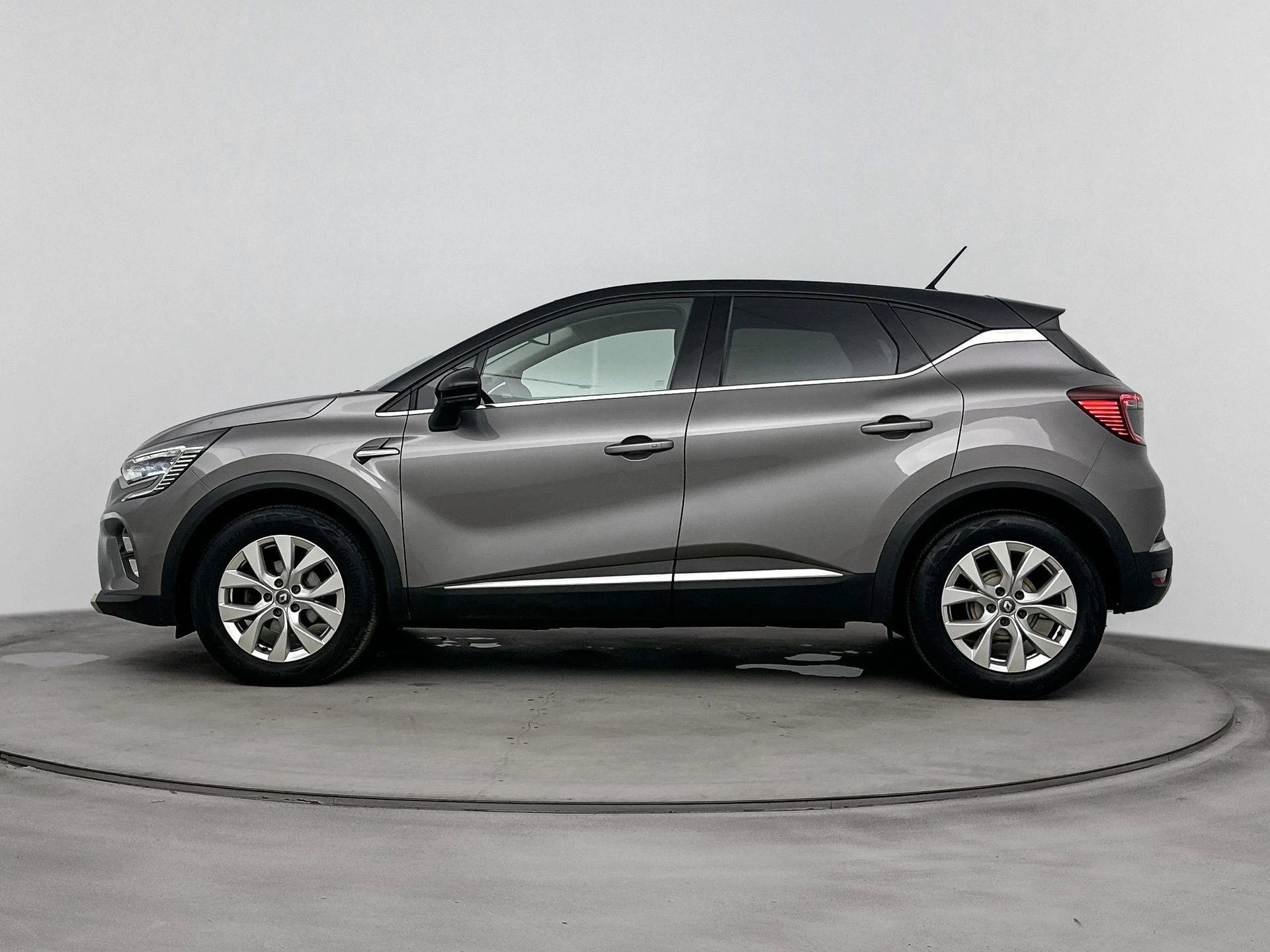 Renault-Captur-image-1