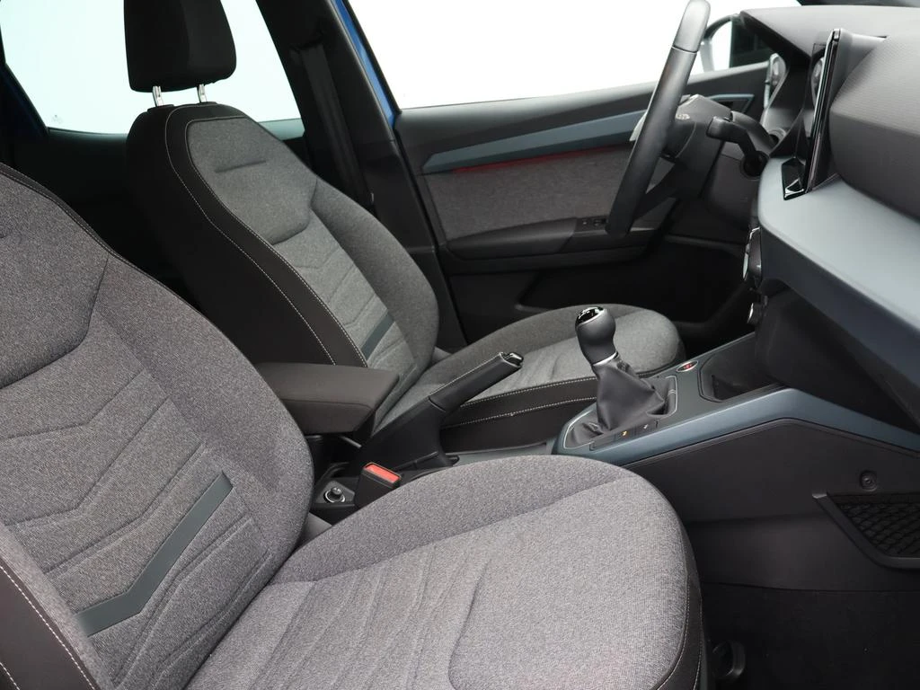 SEAT-Arona-image-8