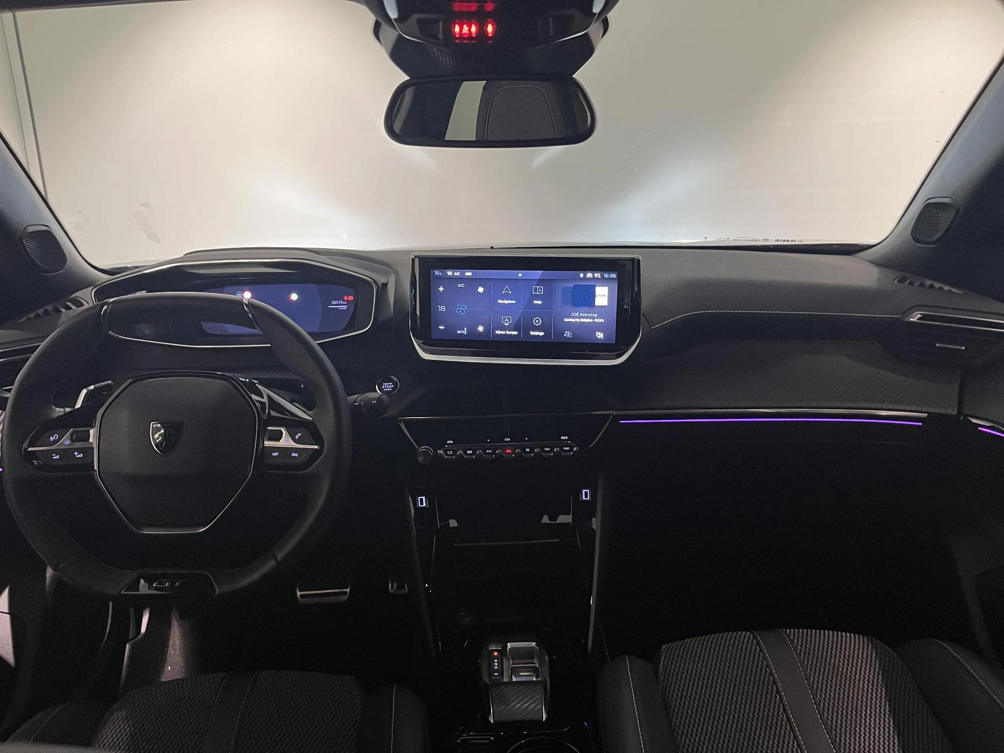 Peugeot 2008 1.2 Hybrid 145 GT