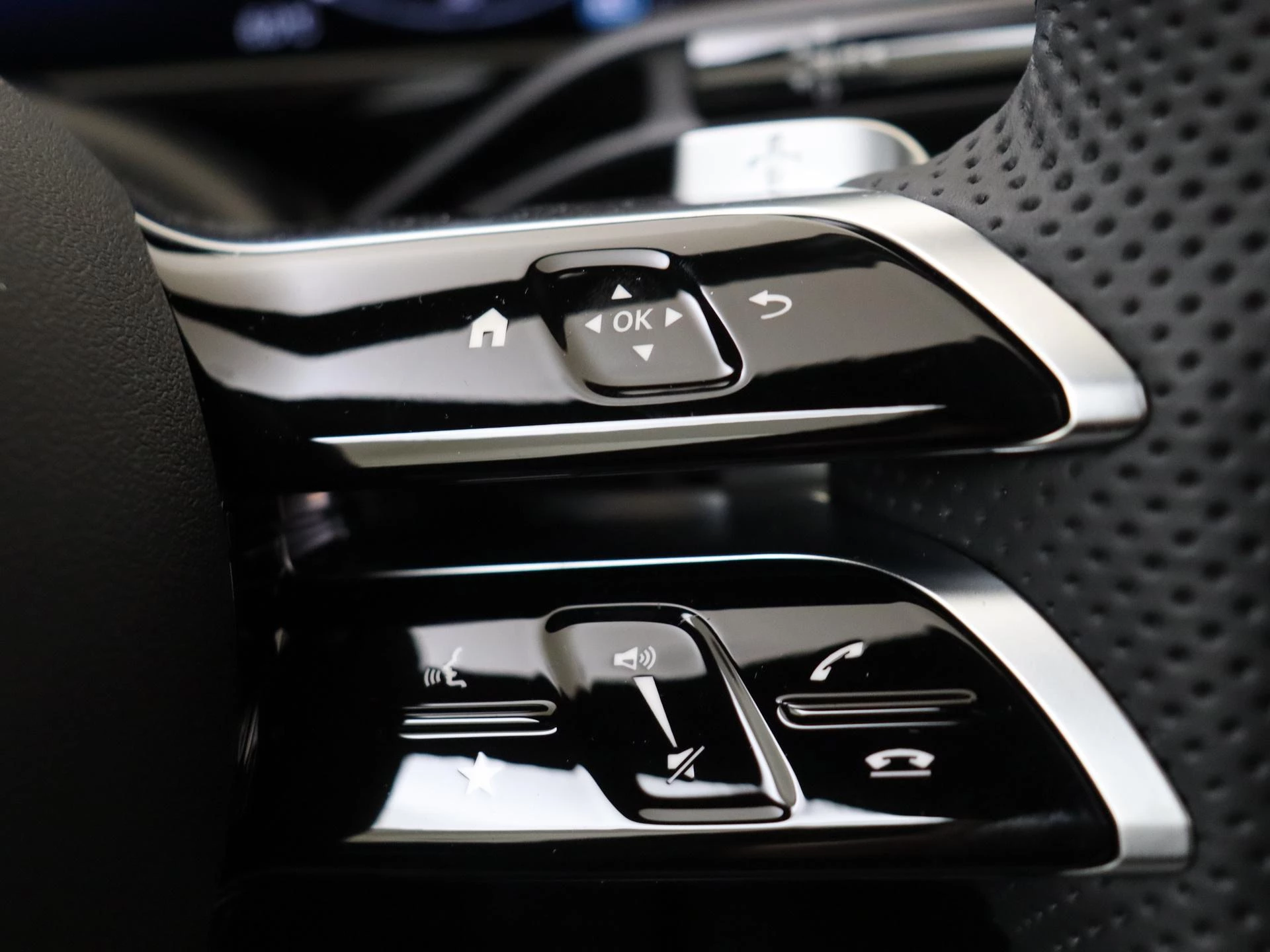 Mercedes-Benz-E-Klasse-image-13