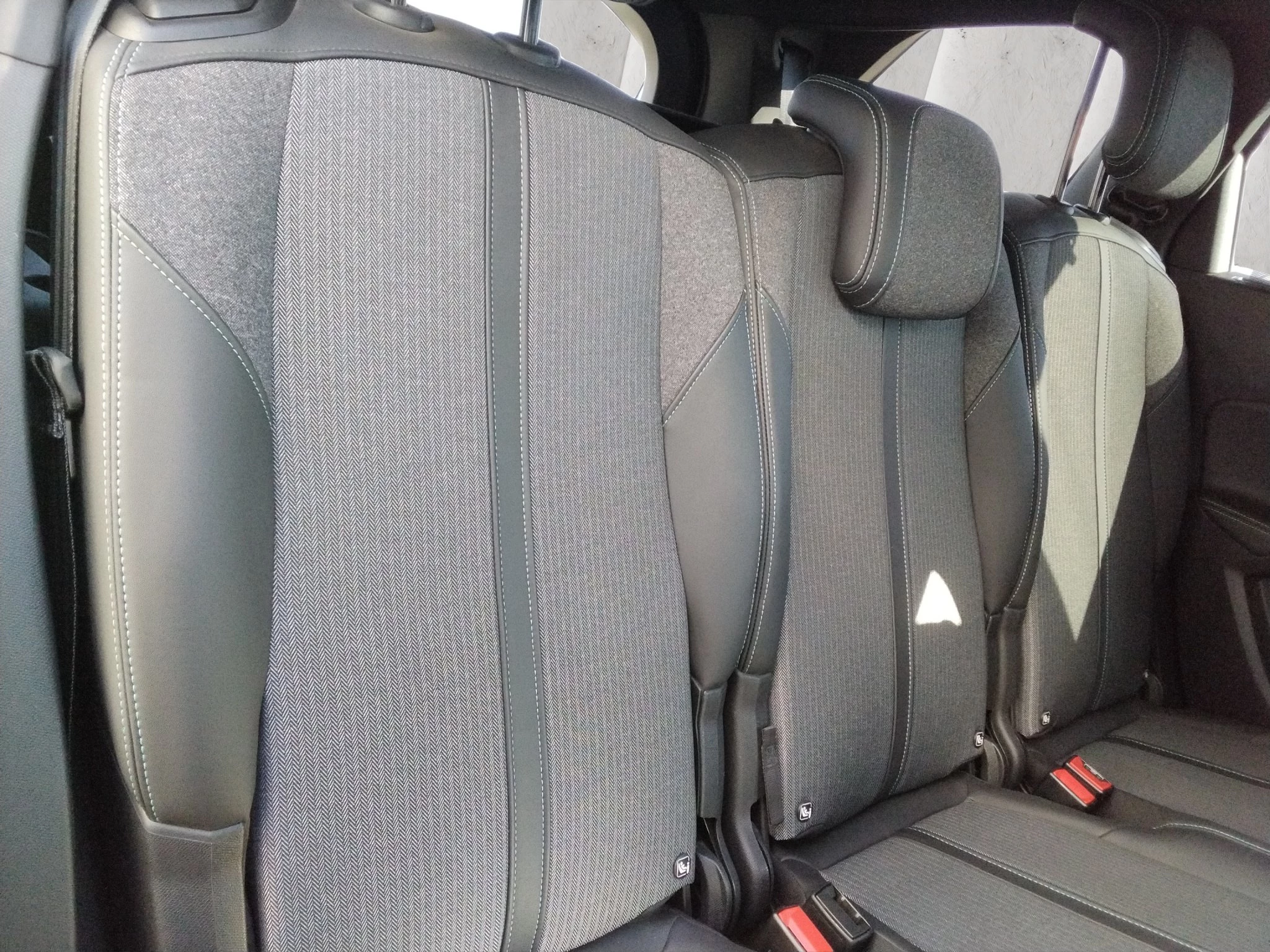 Peugeot-5008-image-10