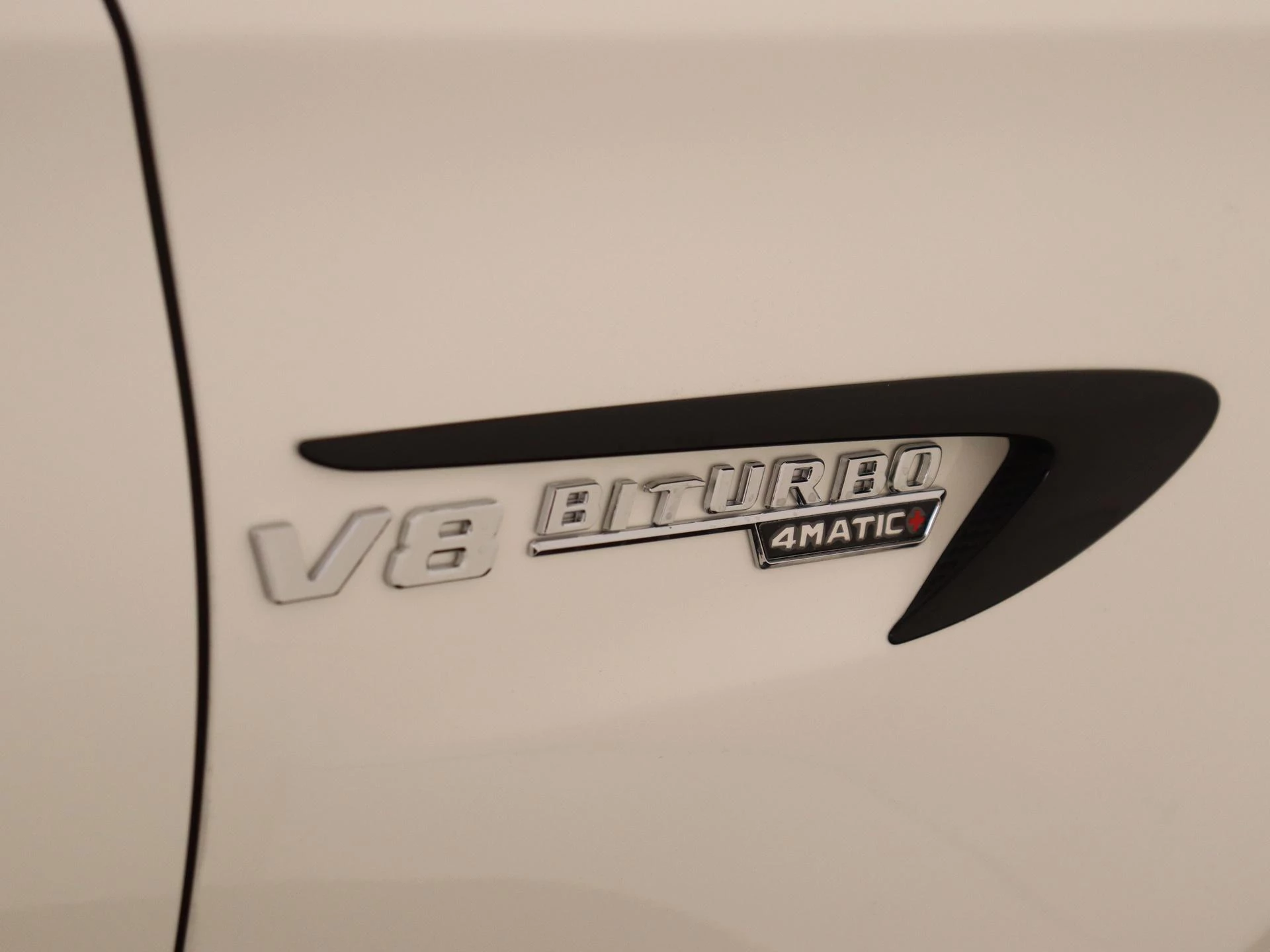 Mercedes-Benz-E-Klasse-image-10