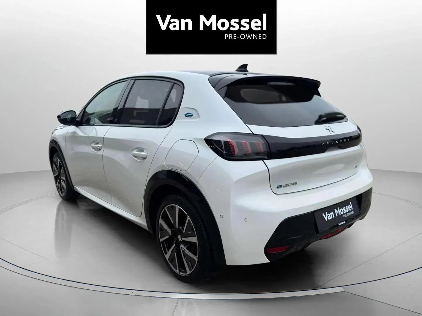 Peugeot-e-208-image-6