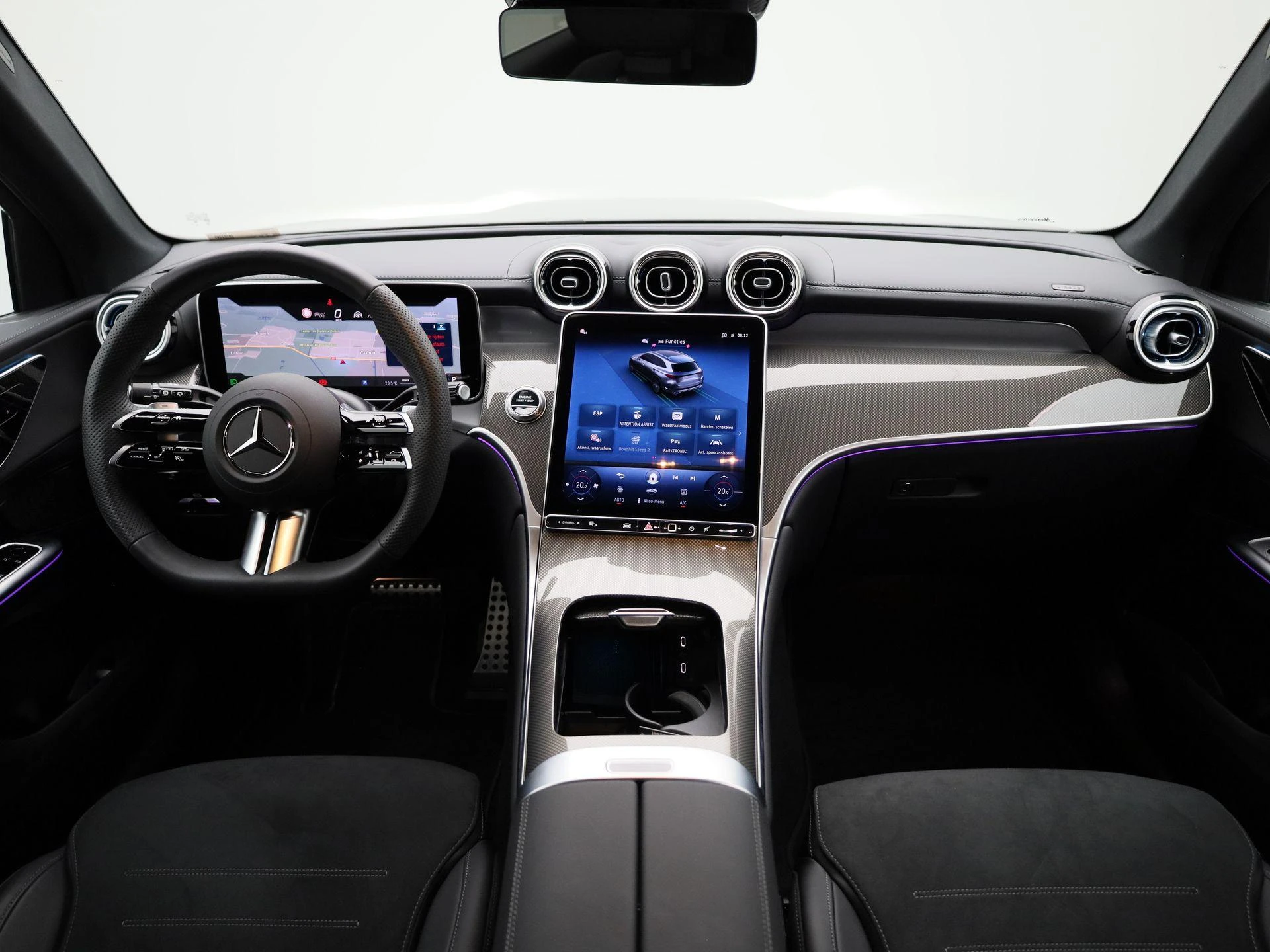 Mercedes-Benz-GLC-image-40