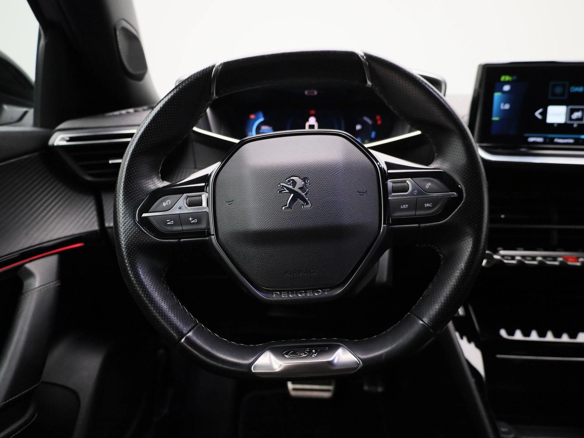 Peugeot e-2008 EV GT 50 kWh