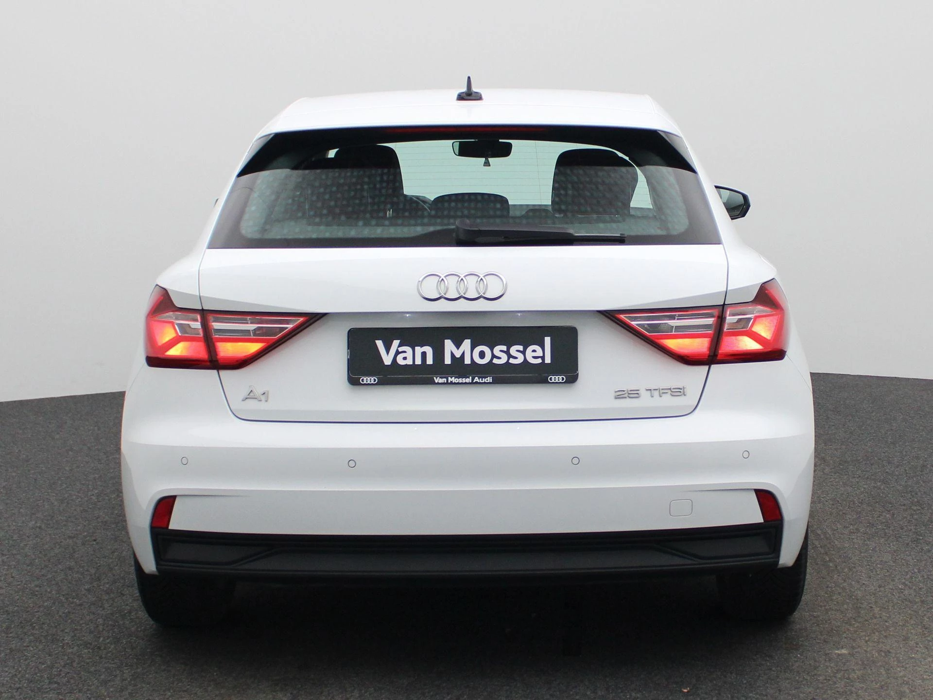 Audi-A1 Sportback-image-6