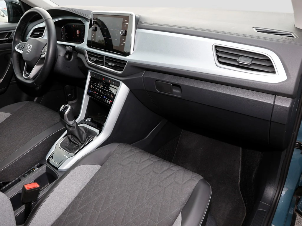 Volkswagen-T-Roc-image-7