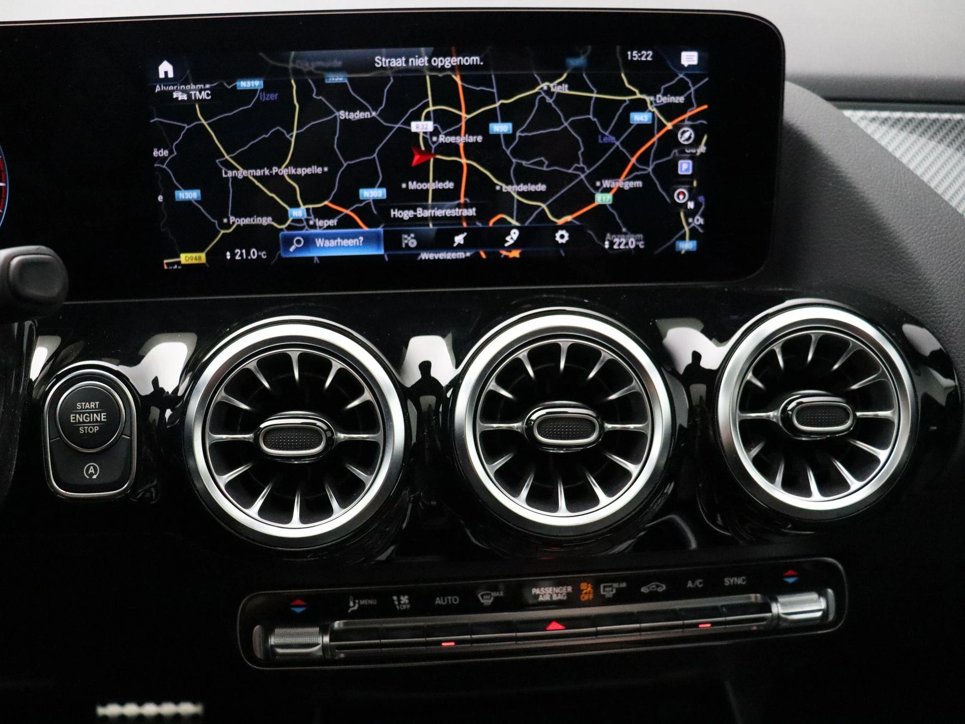 Mercedes-Benz-GLA-image-20