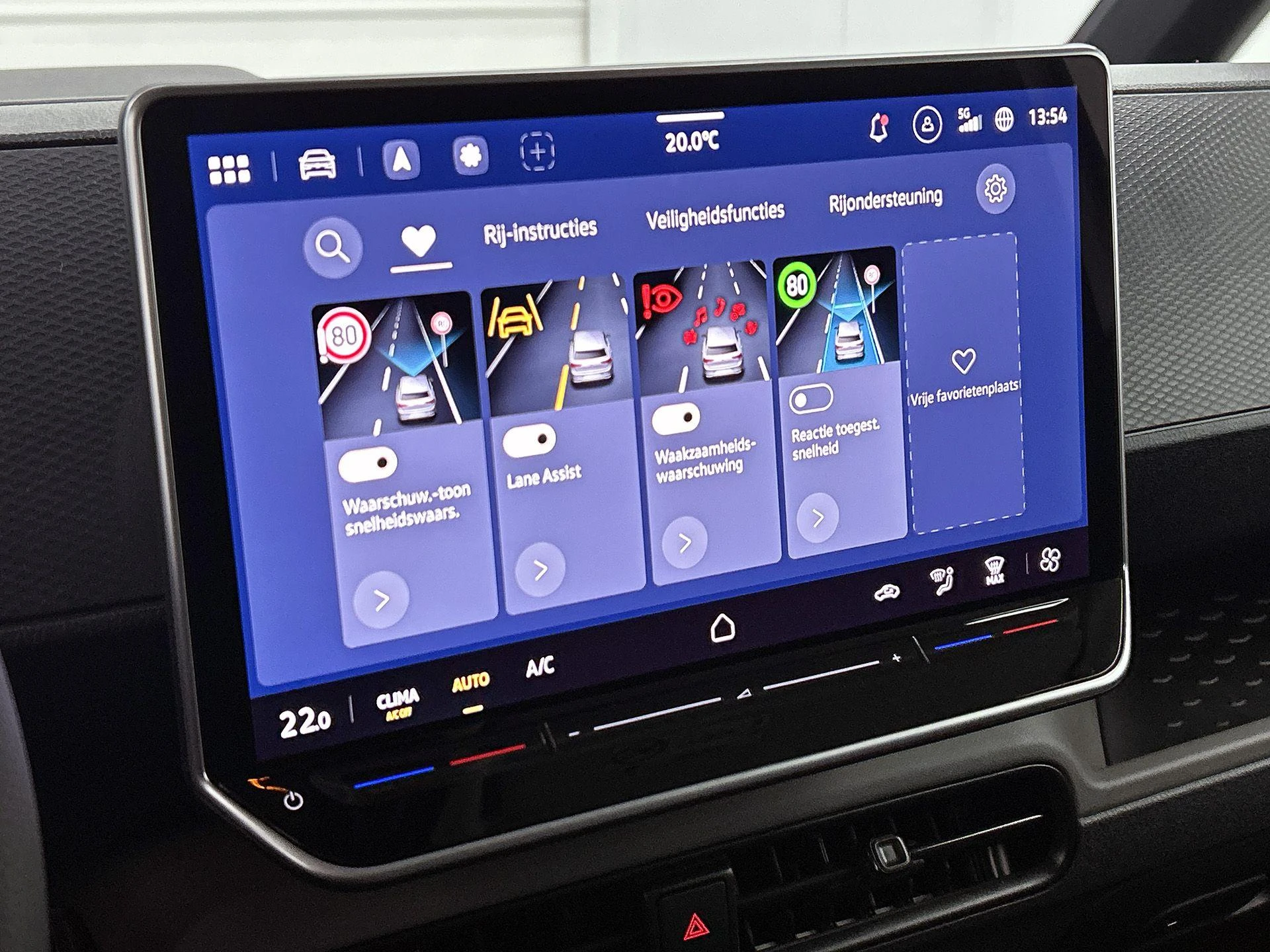 Volkswagen-ID. Buzz Cargo-image-9