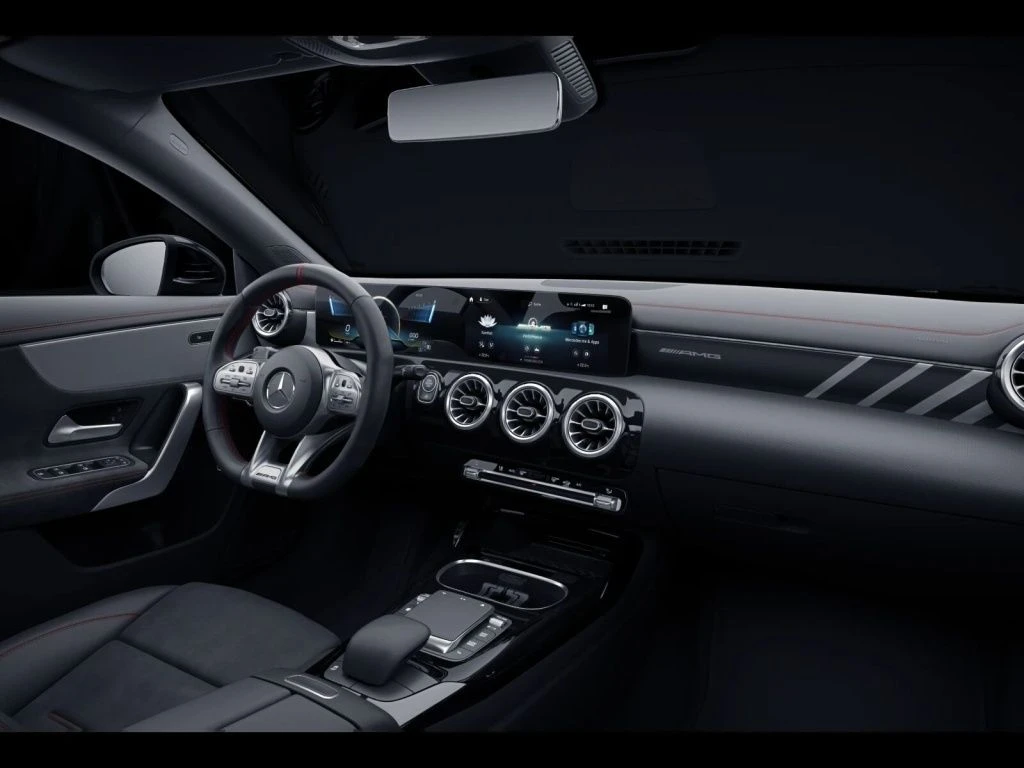 Mercedes-AMG-CLA 35 AMG-image-12