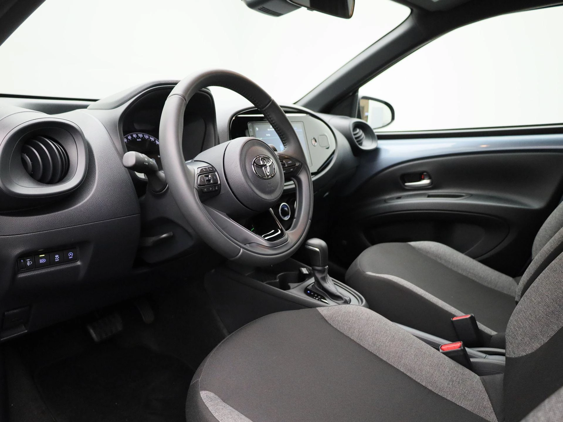 Toyota Aygo X 1.0 VVT-i S-CVT Play